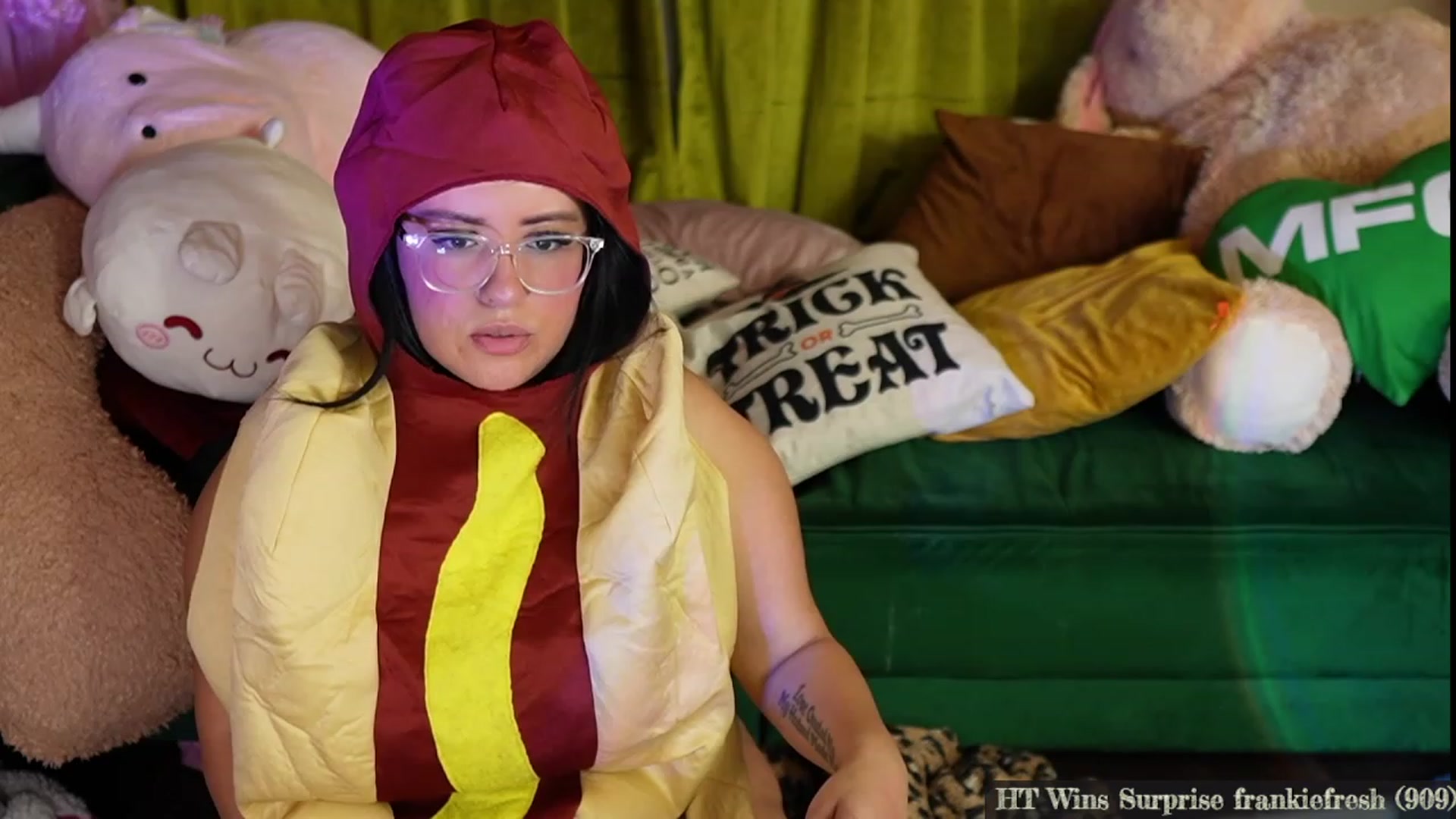 Gallery image thumbnail from Kamila__'s myfreecams stream on, 11/01/2023, 04:49 image 4 of 20