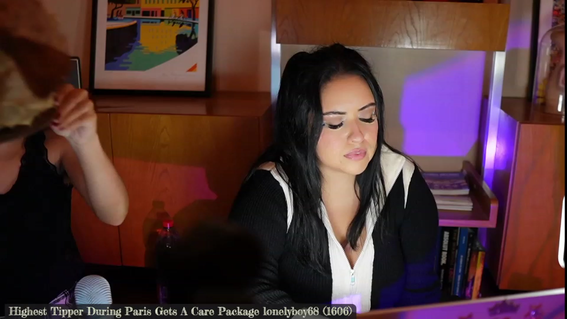 Gallery image thumbnail from Kamila__'s myfreecams stream on, 11/05/2023, 23:10 image 16 of 20