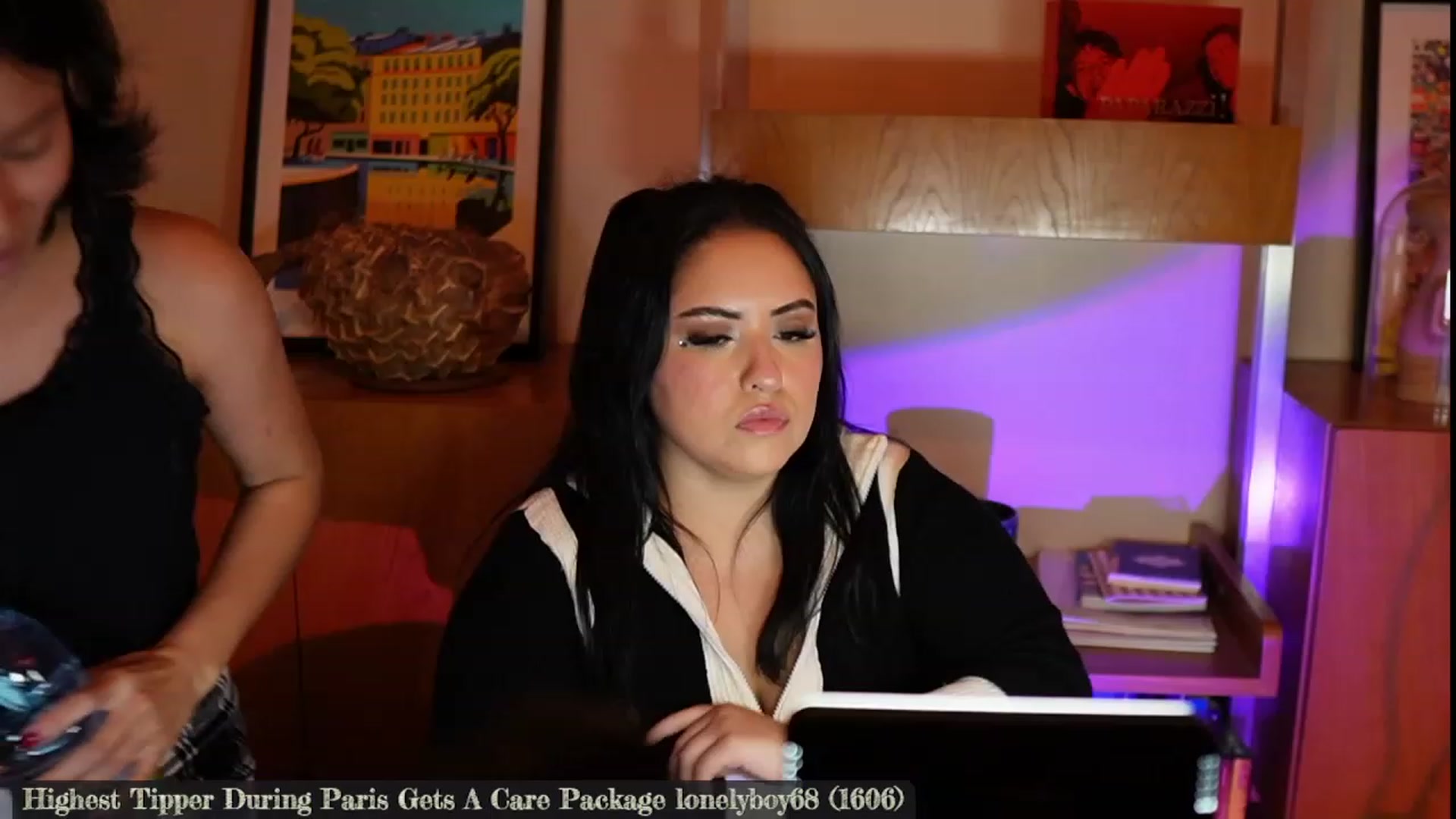 Gallery image thumbnail from Kamila__'s myfreecams stream on, 11/05/2023, 23:10 image 5 of 20