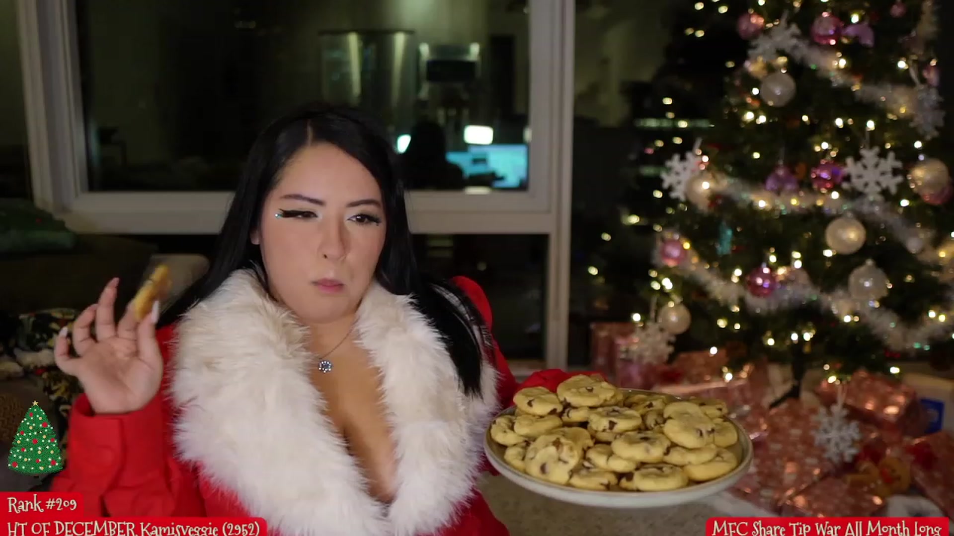 Gallery image thumbnail from Kamila__'s myfreecams stream on, 12/17/2023, 06:10 image 8 of 20