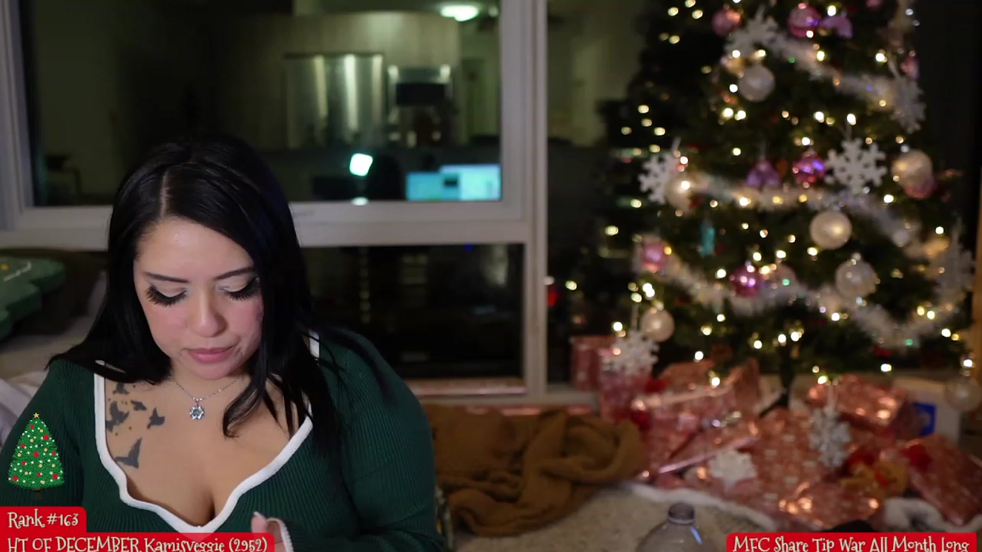 Gallery image thumbnail from Kamila__'s myfreecams stream on, 12/17/2023, 10:11 image 18 of 20
