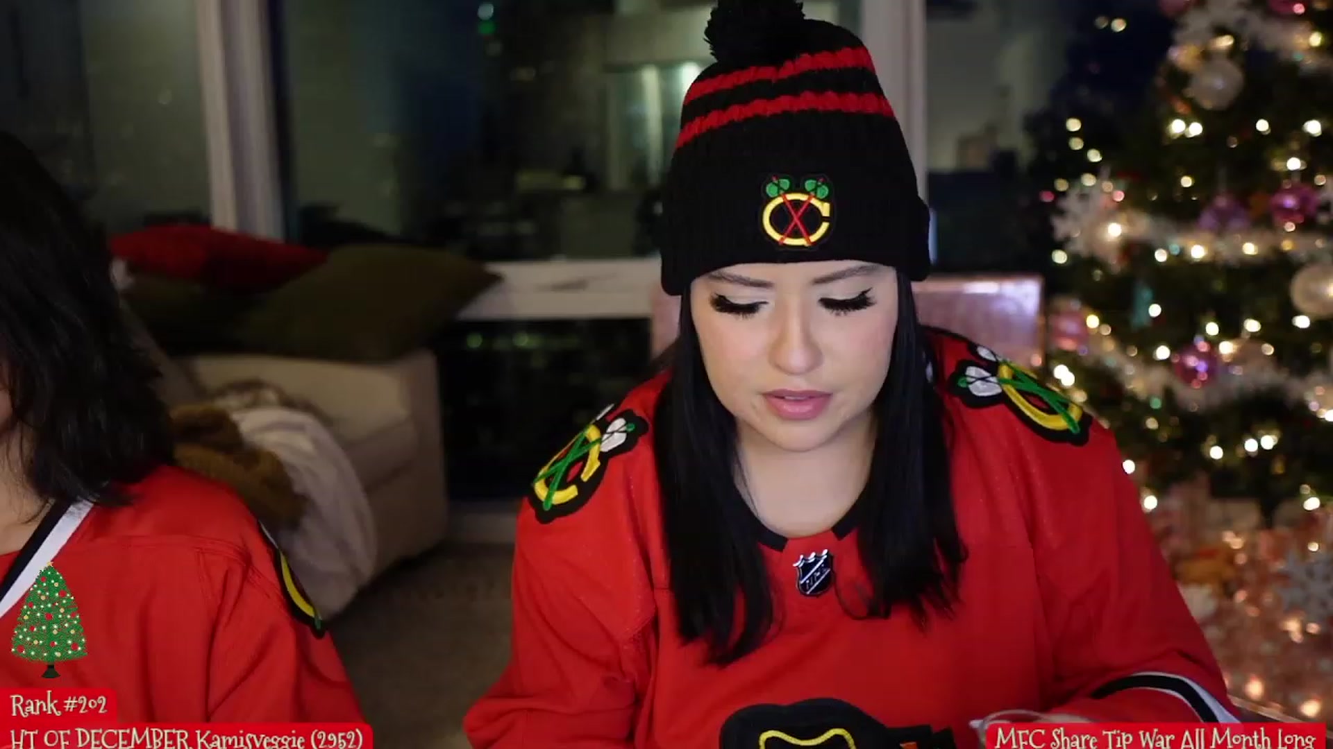 Gallery image thumbnail from Kamila__'s myfreecams stream on, 12/20/2023, 24:02 image 3 of 20