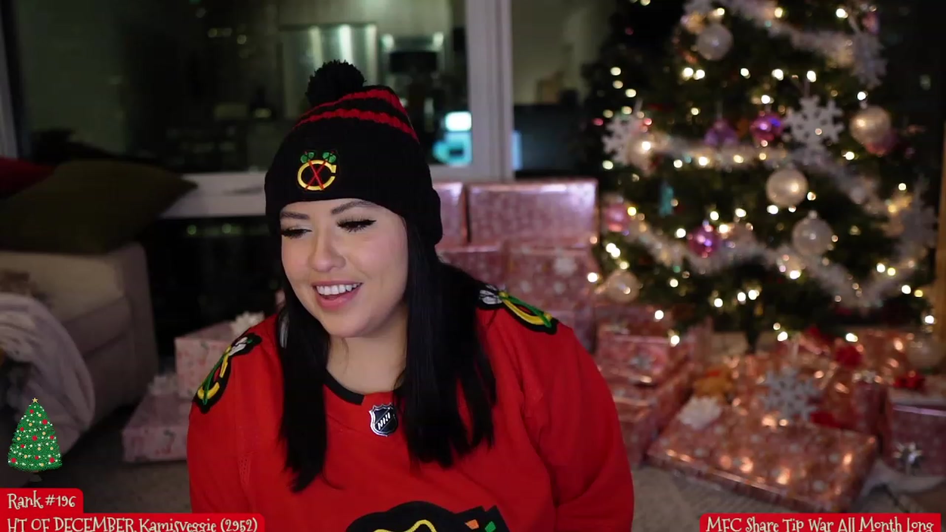 Gallery image thumbnail from Kamila__'s myfreecams stream on, 12/20/2023, 24:02 image 17 of 20