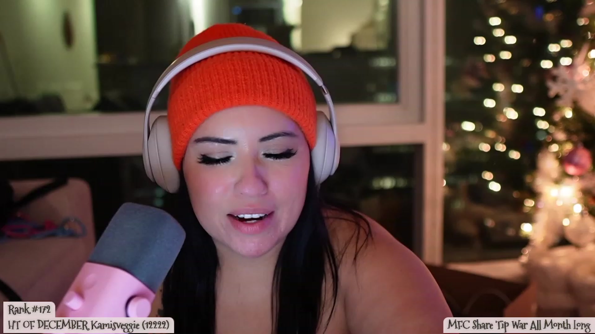 Gallery image thumbnail from Kamila__'s myfreecams stream on, 12/29/2023, 06:59 image 17 of 20