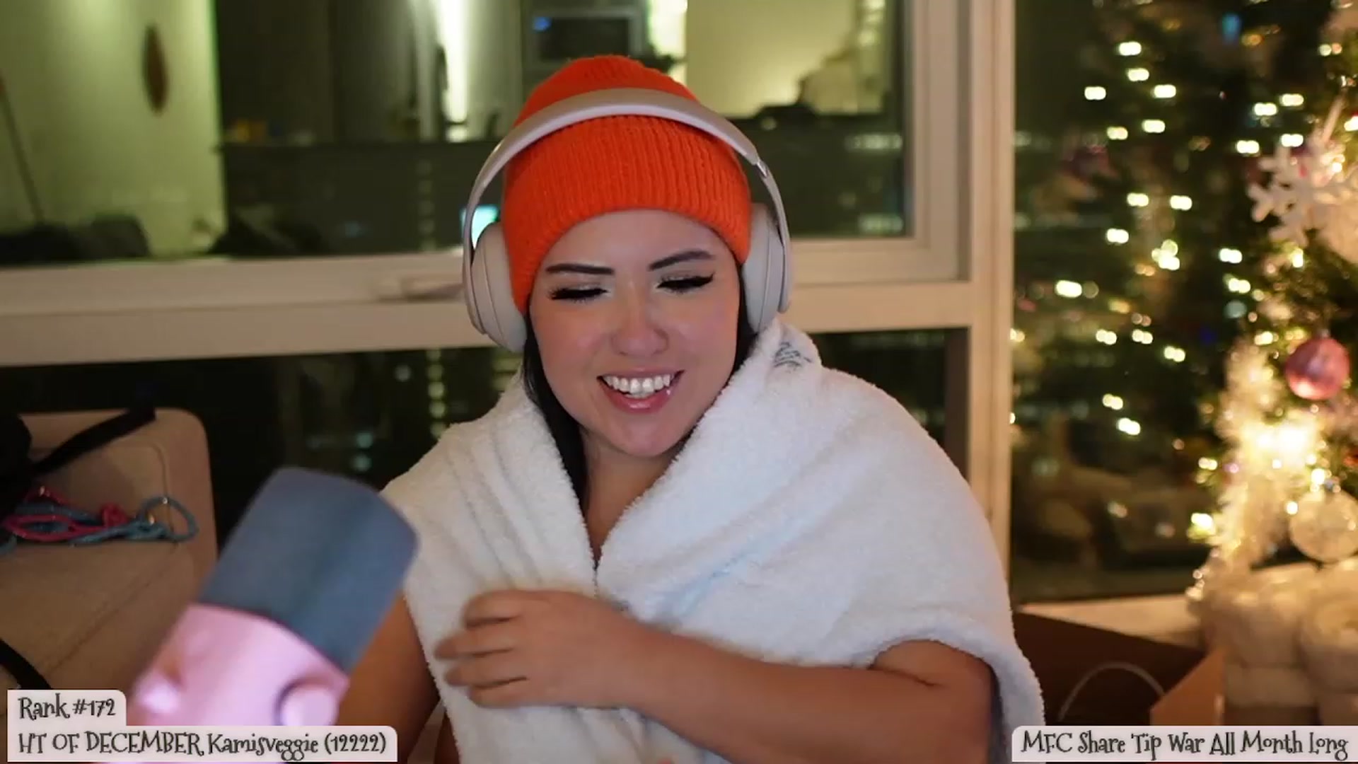 Gallery image thumbnail from Kamila__'s myfreecams stream on, 12/29/2023, 06:59 image 16 of 20