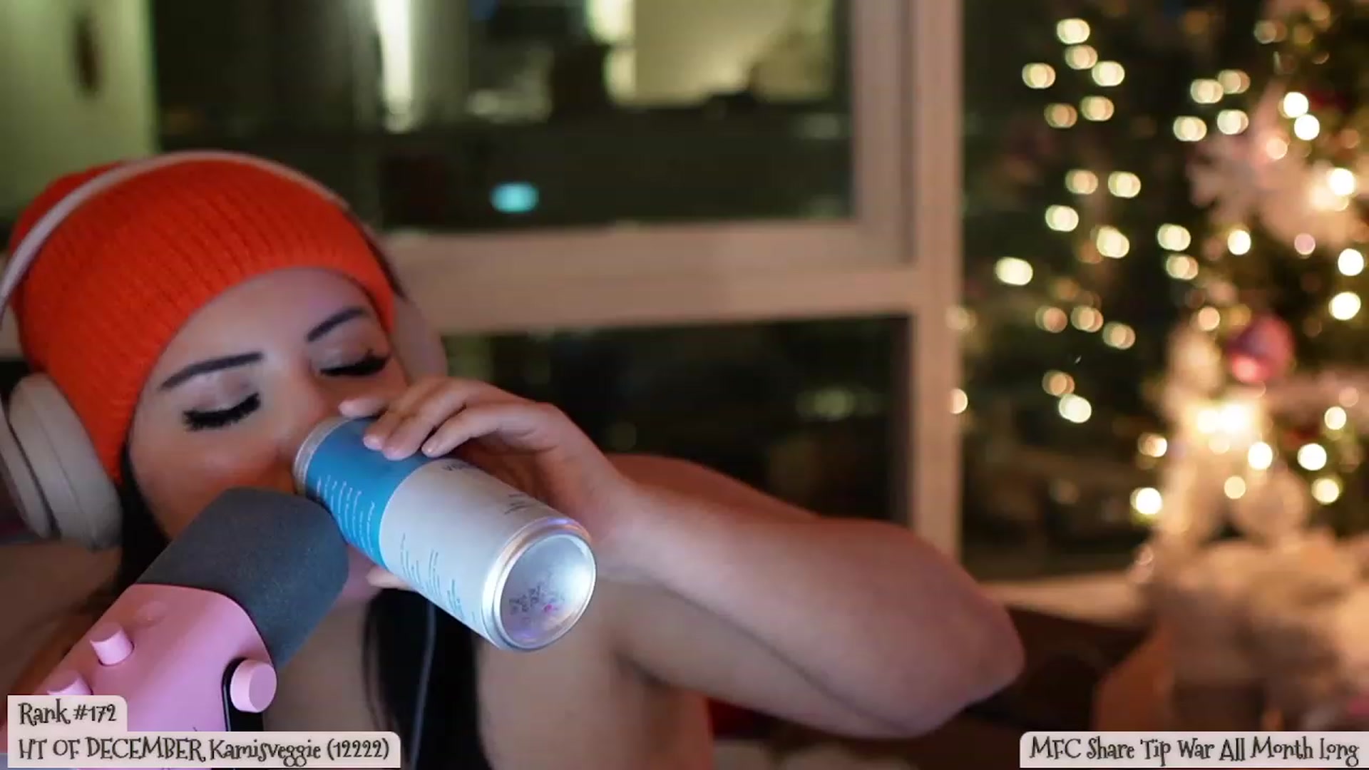 Gallery image thumbnail from Kamila__'s myfreecams stream on, 12/29/2023, 06:59 image 11 of 20