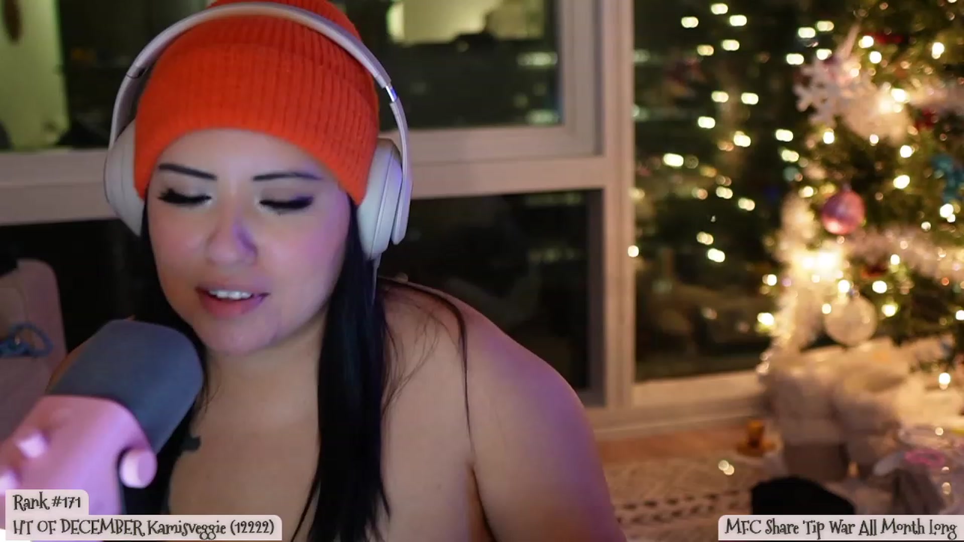 Gallery image thumbnail from Kamila__'s myfreecams stream on, 12/29/2023, 09:01 image 3 of 20