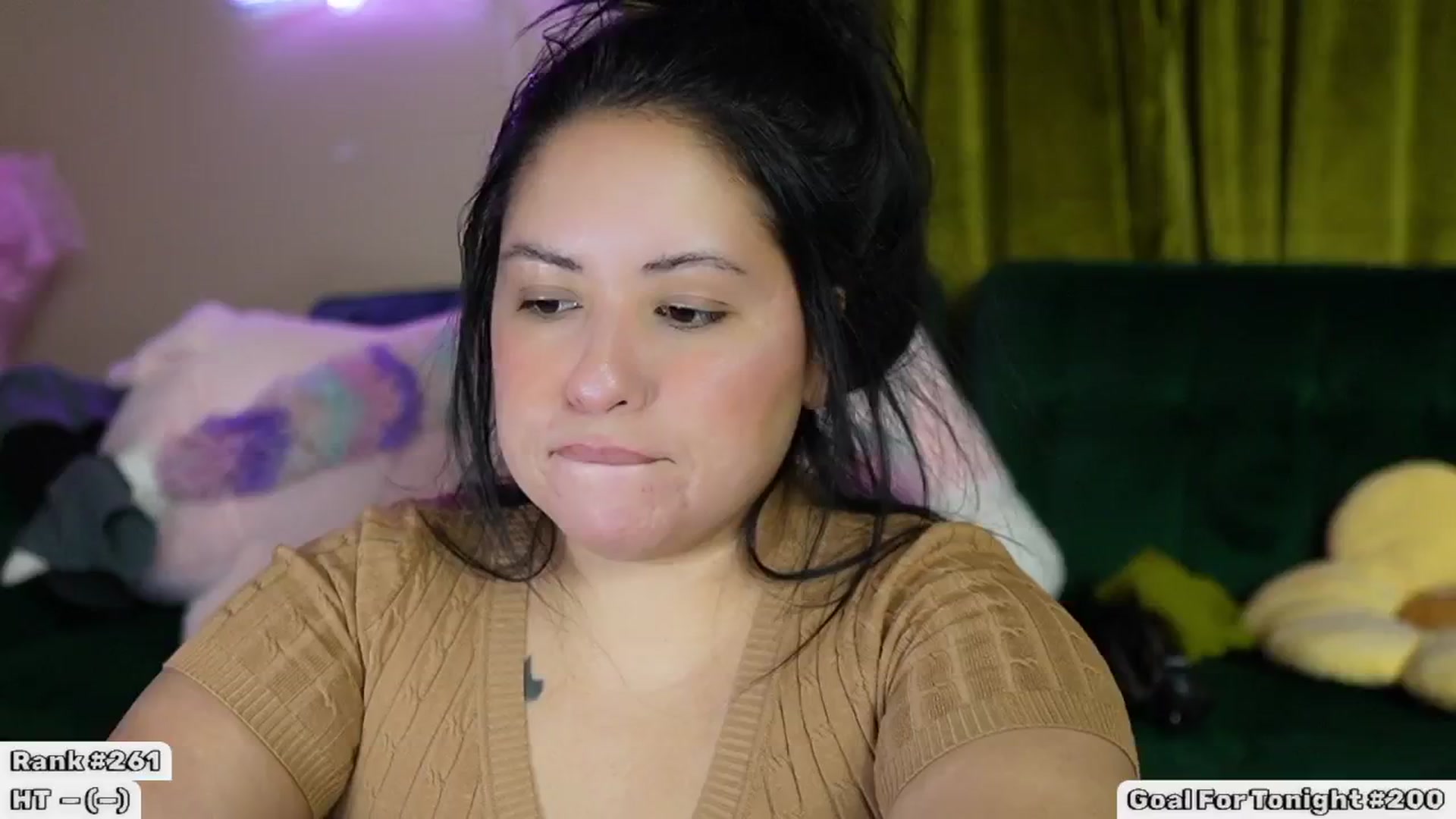 Gallery image thumbnail from Kamila__'s myfreecams stream on, 02/01/2024, 06:22 image 2 of 20