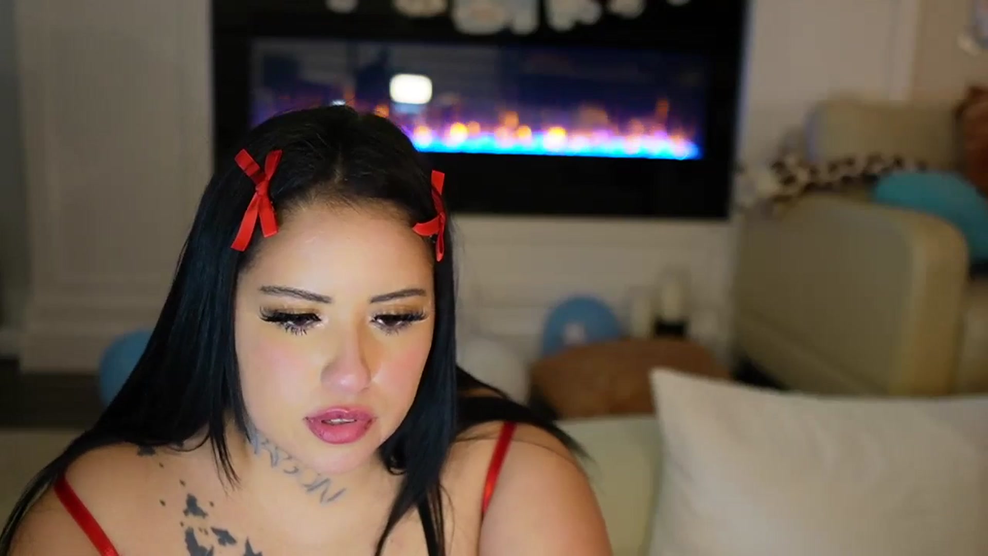 Gallery image thumbnail from Kamila__'s myfreecams stream on, 02/25/2024, 08:28 image 9 of 20