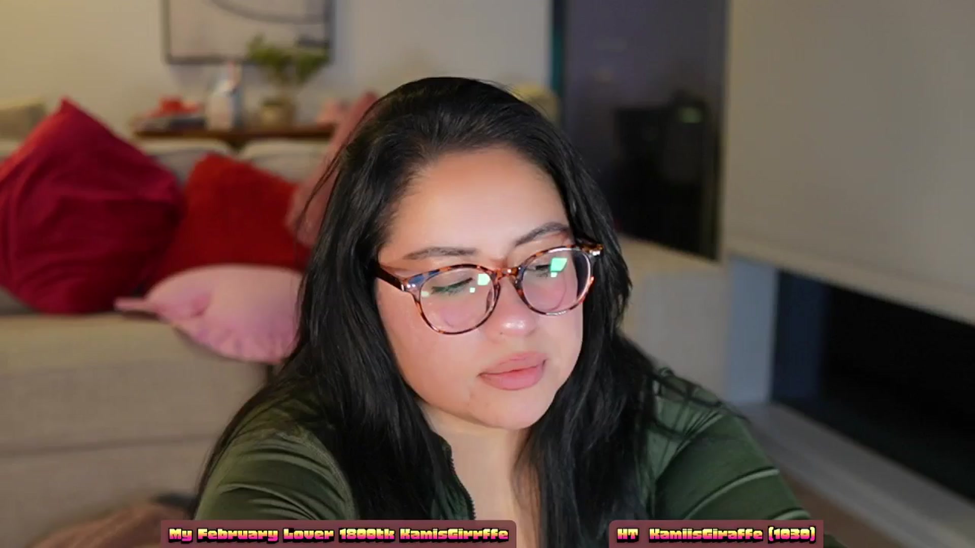 Gallery image thumbnail from Kamila__'s myfreecams stream on, 03/02/2024, 10:32 image 8 of 20