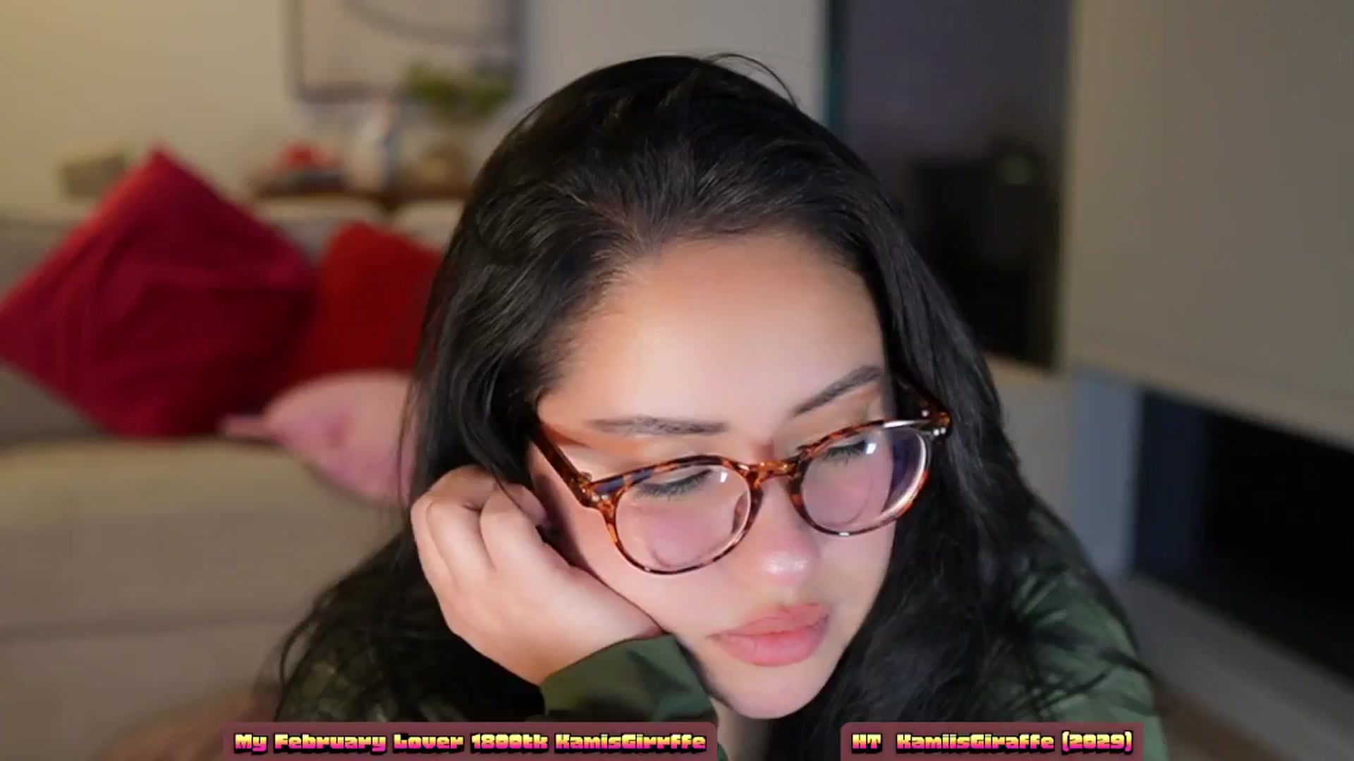 Gallery image thumbnail from Kamila__'s myfreecams stream on, 03/02/2024, 10:32 image 12 of 20