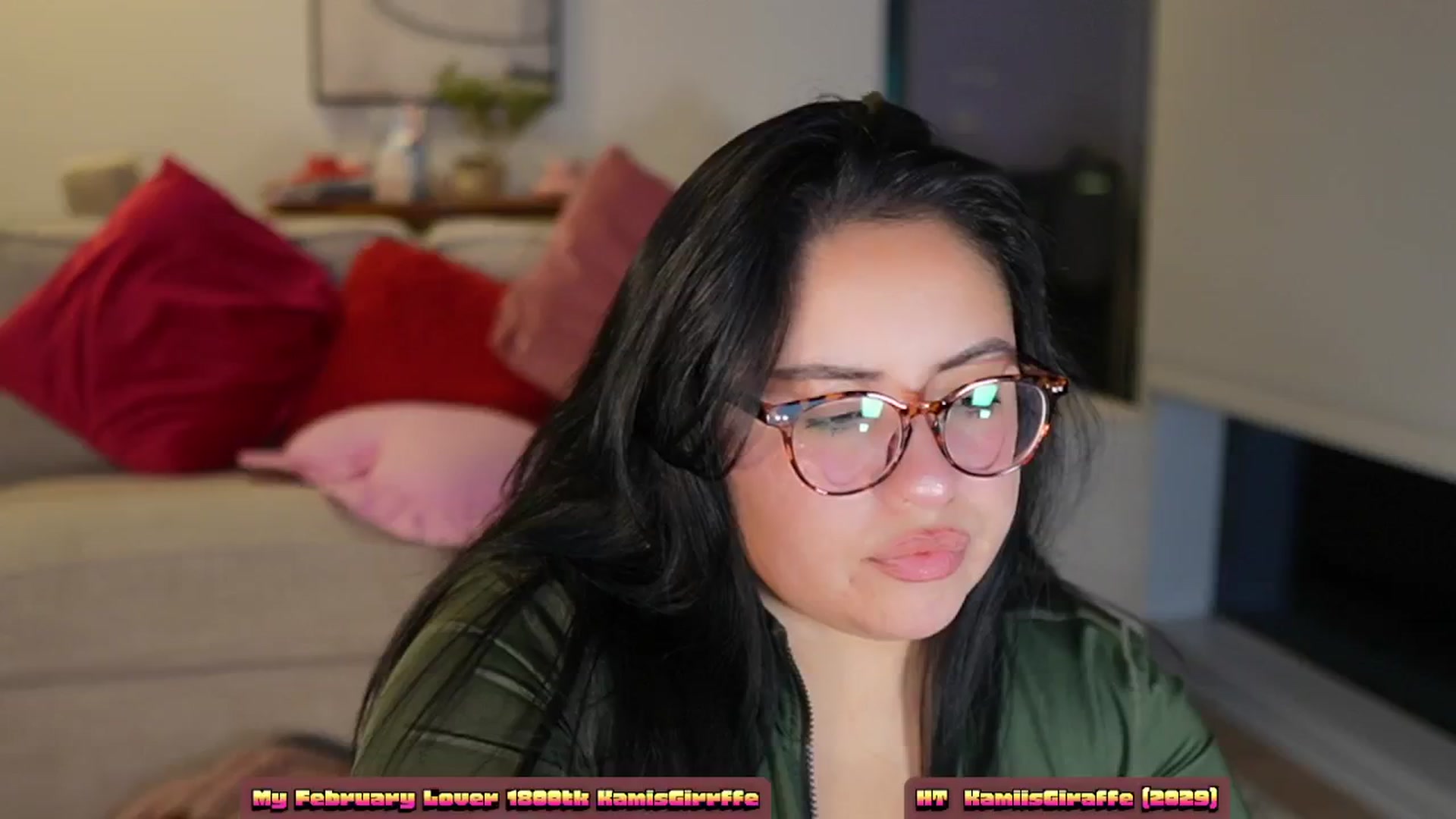 Gallery image thumbnail from Kamila__'s myfreecams stream on, 03/02/2024, 10:32 image 11 of 20