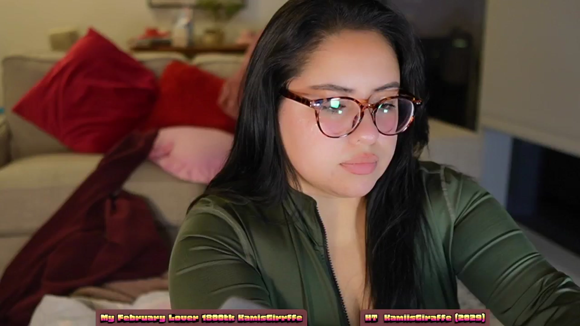 Gallery image thumbnail from Kamila__'s myfreecams stream on, 03/02/2024, 10:32 image 17 of 20