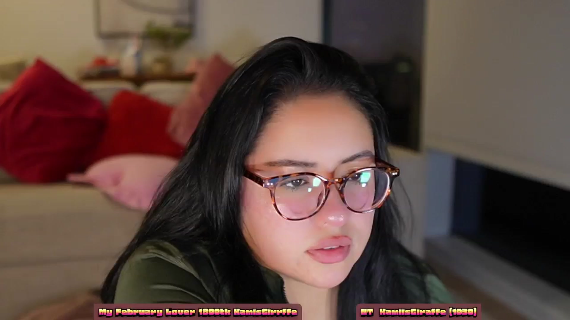 Gallery image thumbnail from Kamila__'s myfreecams stream on, 03/02/2024, 10:32 image 3 of 20
