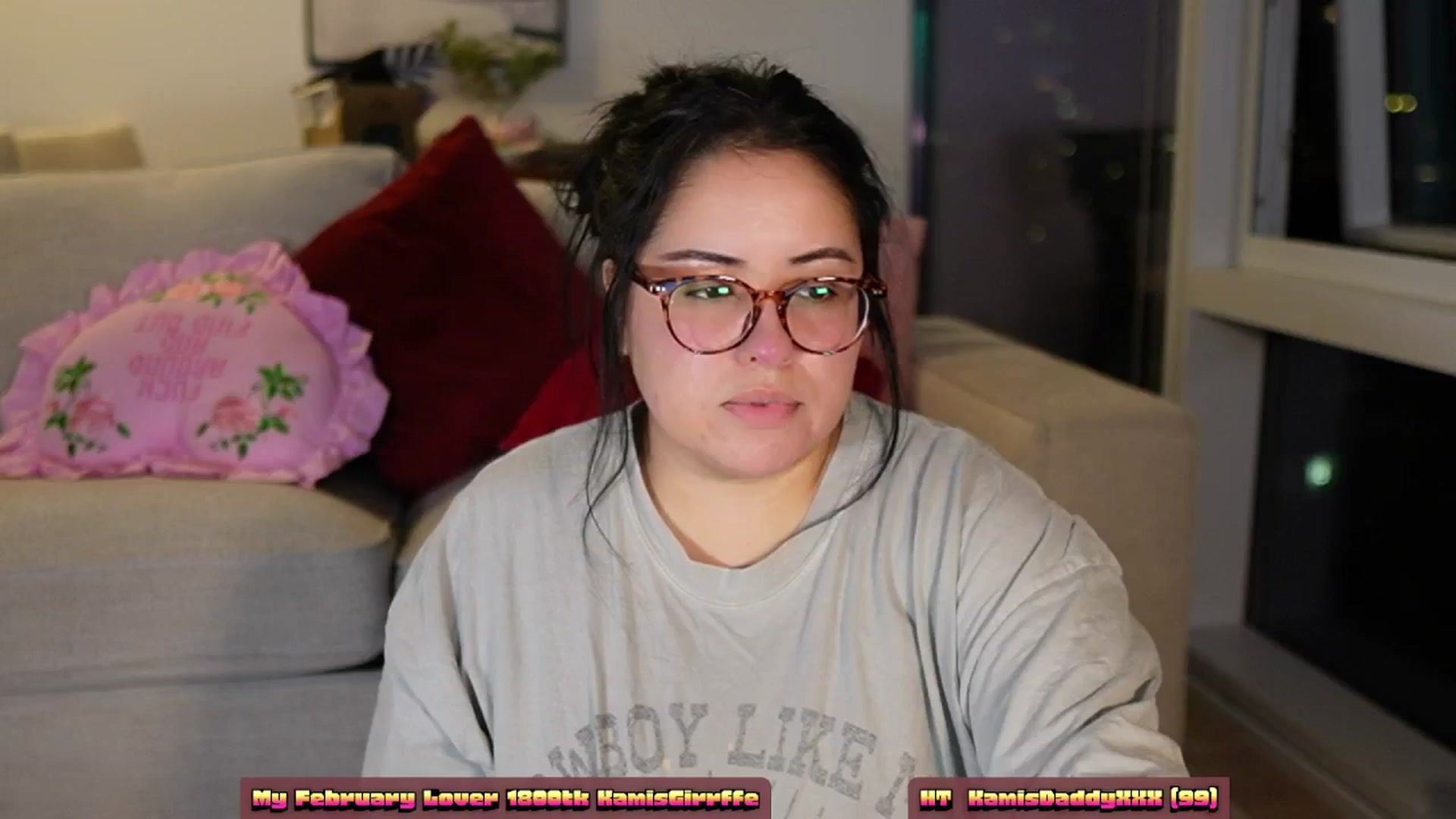 Gallery image thumbnail from Kamila__'s myfreecams stream on, 03/07/2024, 05:25 image 17 of 20