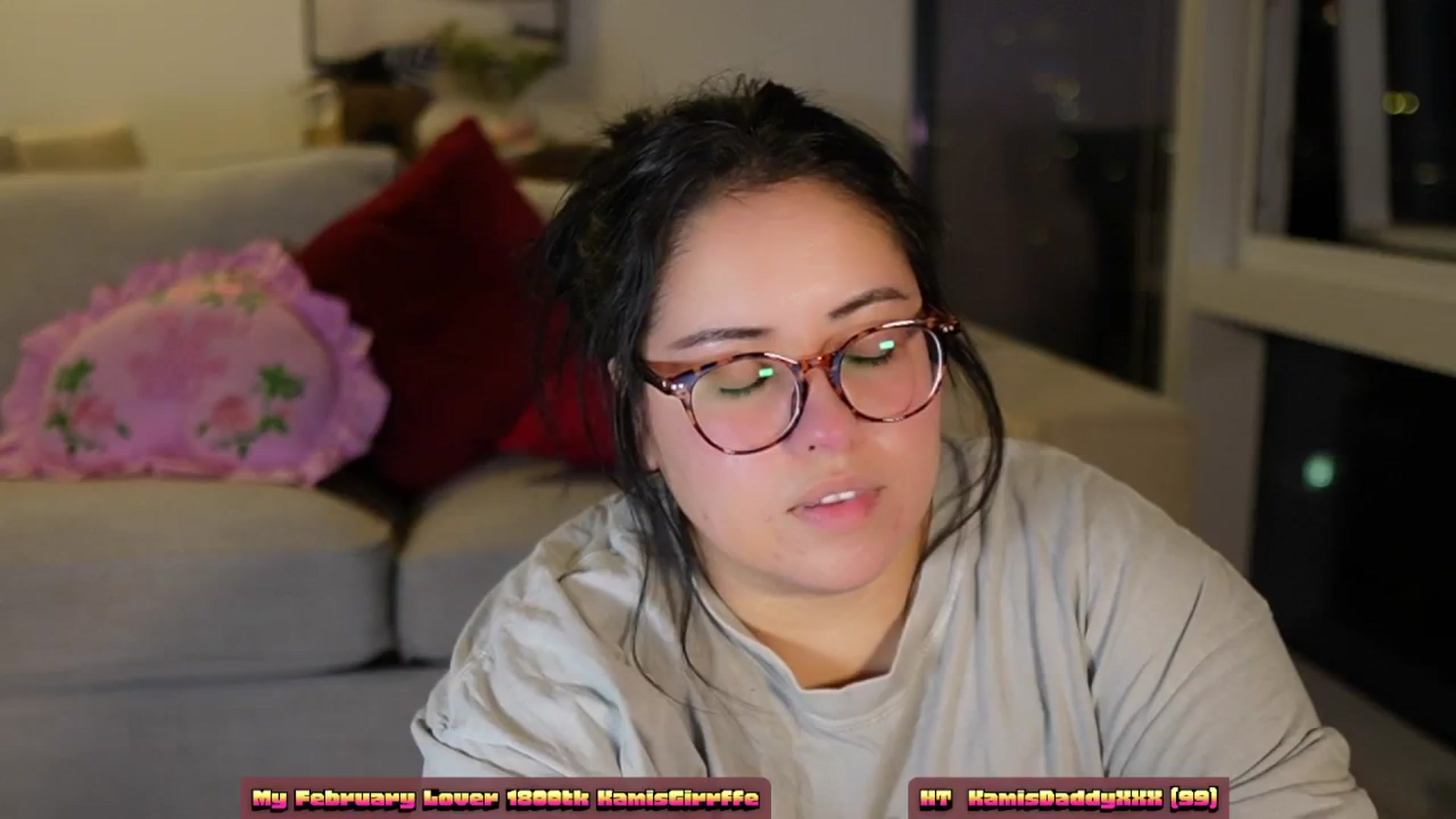 Gallery image thumbnail from Kamila__'s myfreecams stream on, 03/07/2024, 05:25 image 13 of 20