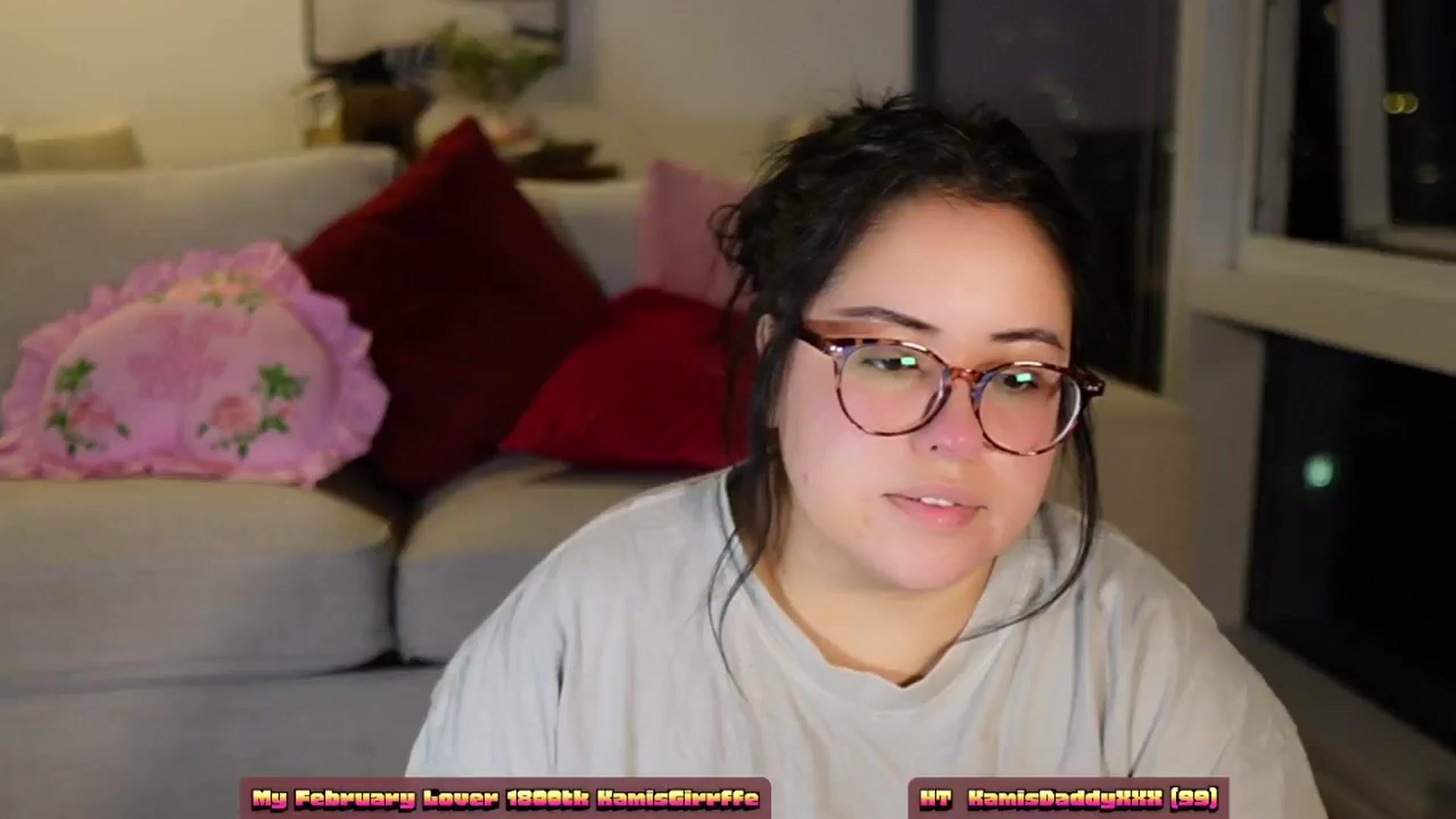 Gallery image thumbnail from Kamila__'s myfreecams stream on, 03/07/2024, 05:25 image 14 of 20