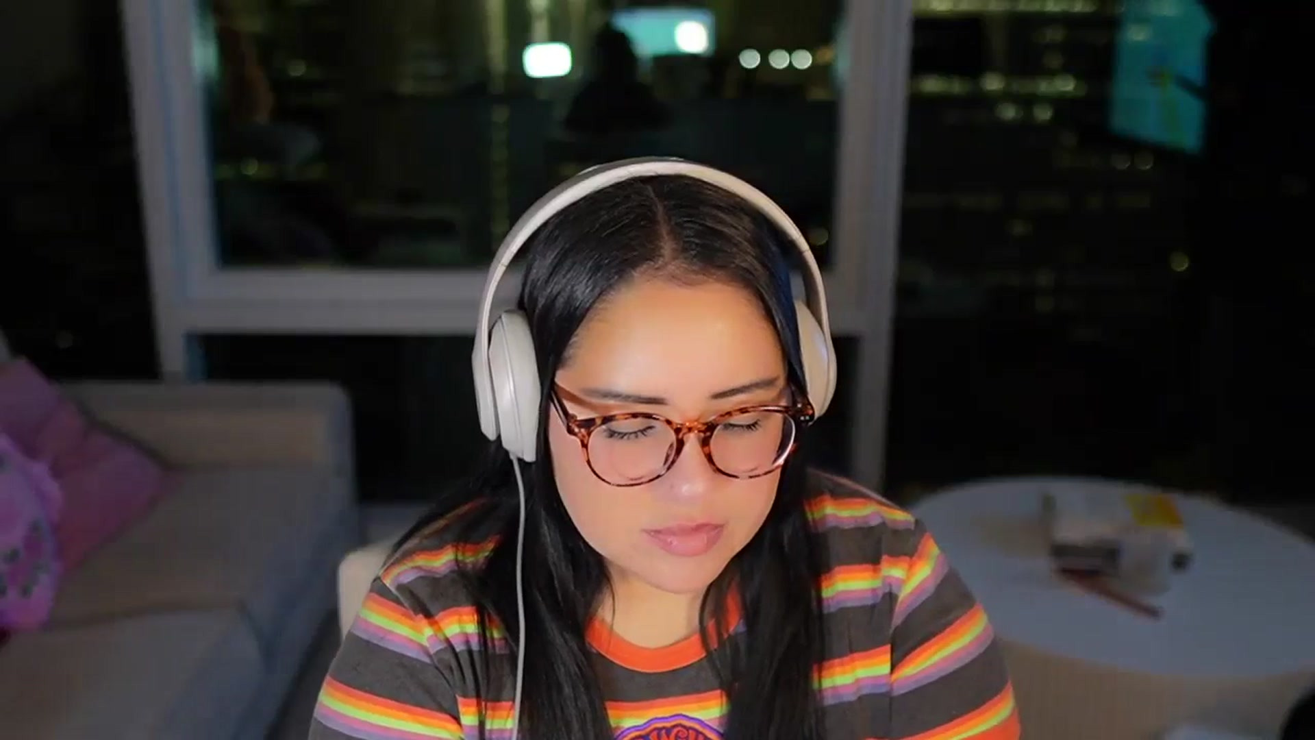 Gallery image thumbnail from Kamila__'s myfreecams stream on, 03/15/2024, 03:10 image 2 of 20