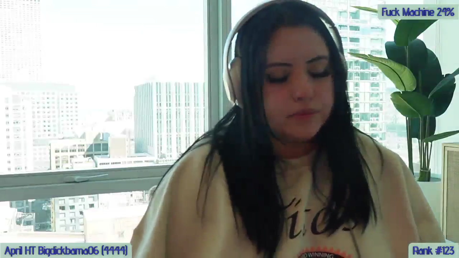 Gallery image thumbnail from Kamila__'s myfreecams stream on, 04/06/2024, 15:45 image 13 of 20