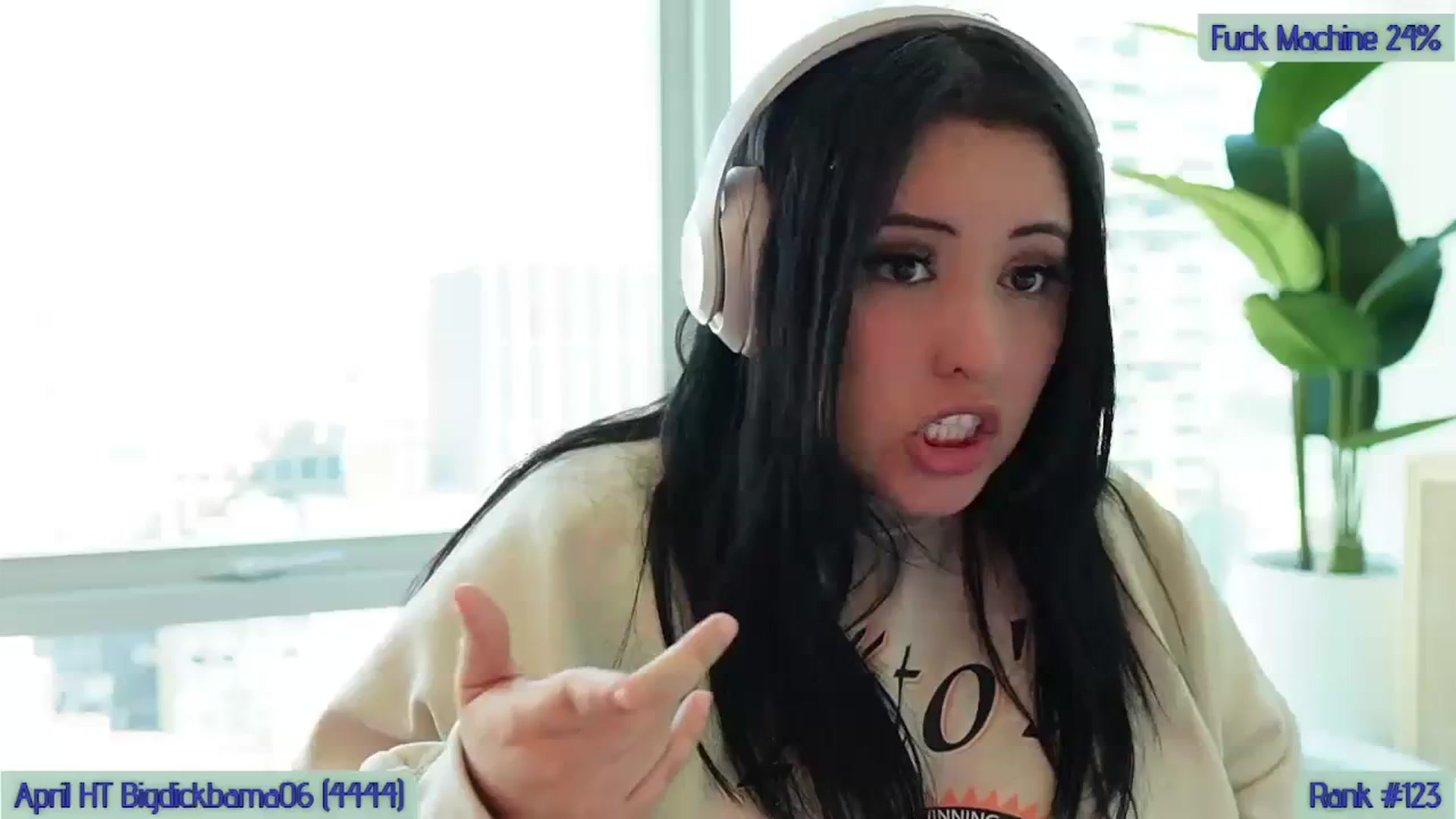 Gallery image thumbnail from Kamila__'s myfreecams stream on, 04/06/2024, 15:45 image 1 of 20