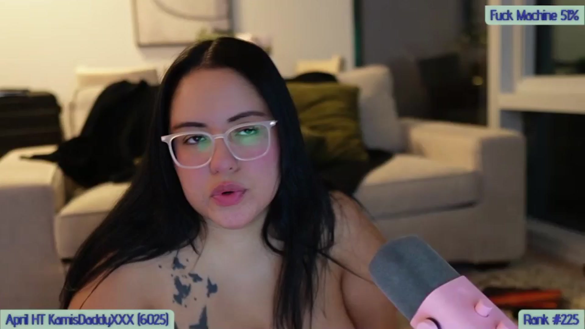 Gallery image thumbnail from Kamila__'s myfreecams stream on, 04/19/2024, 06:22 image 1 of 20