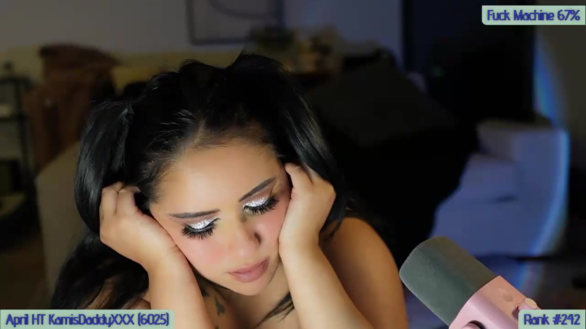 Gallery image thumbnail from Kamila__'s myfreecams stream on, 04/26/2024, 08:17 image 11 of 20