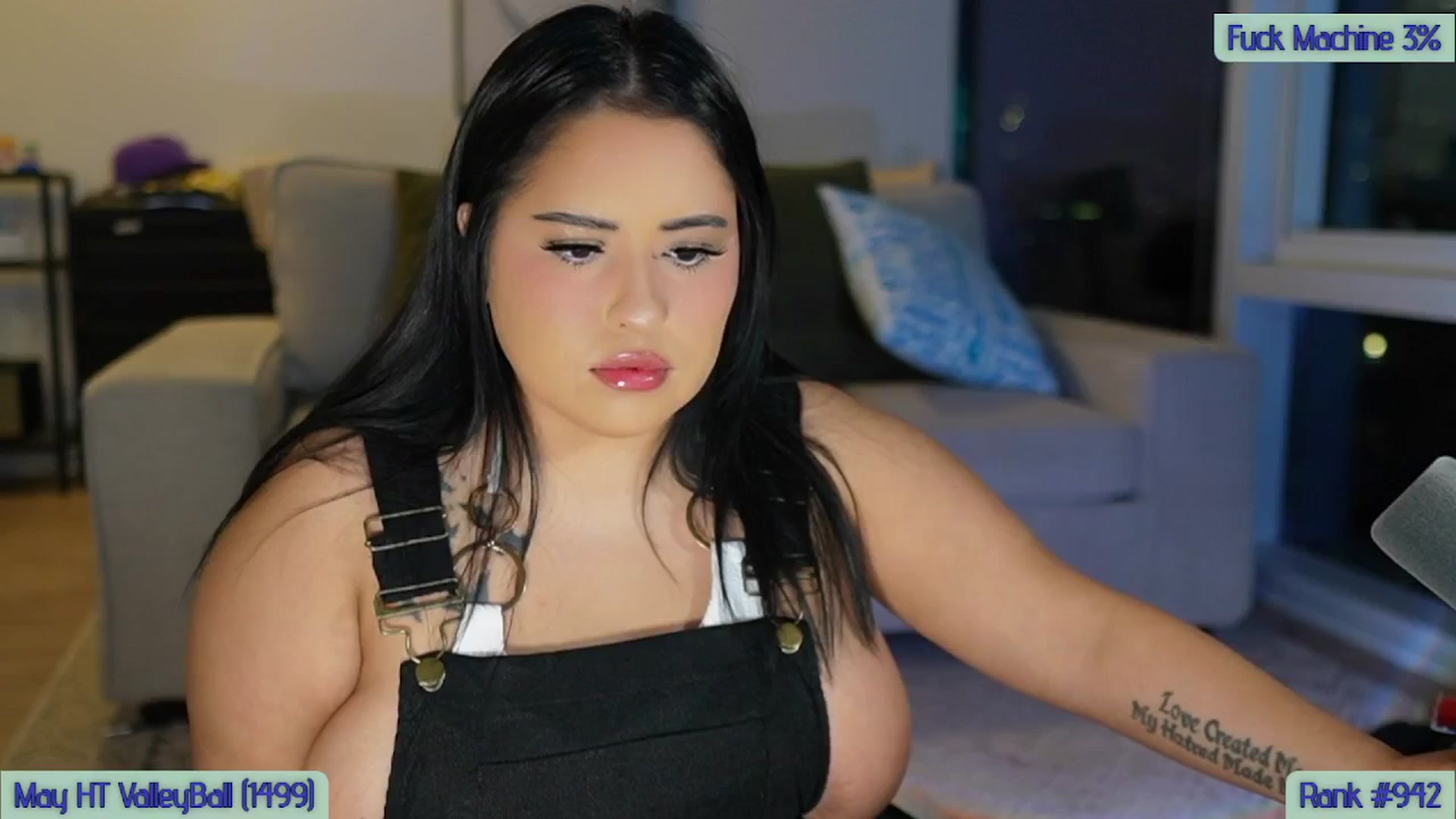 Gallery image thumbnail from Kamila__'s myfreecams stream on, 05/04/2024, 03:54 image 4 of 20