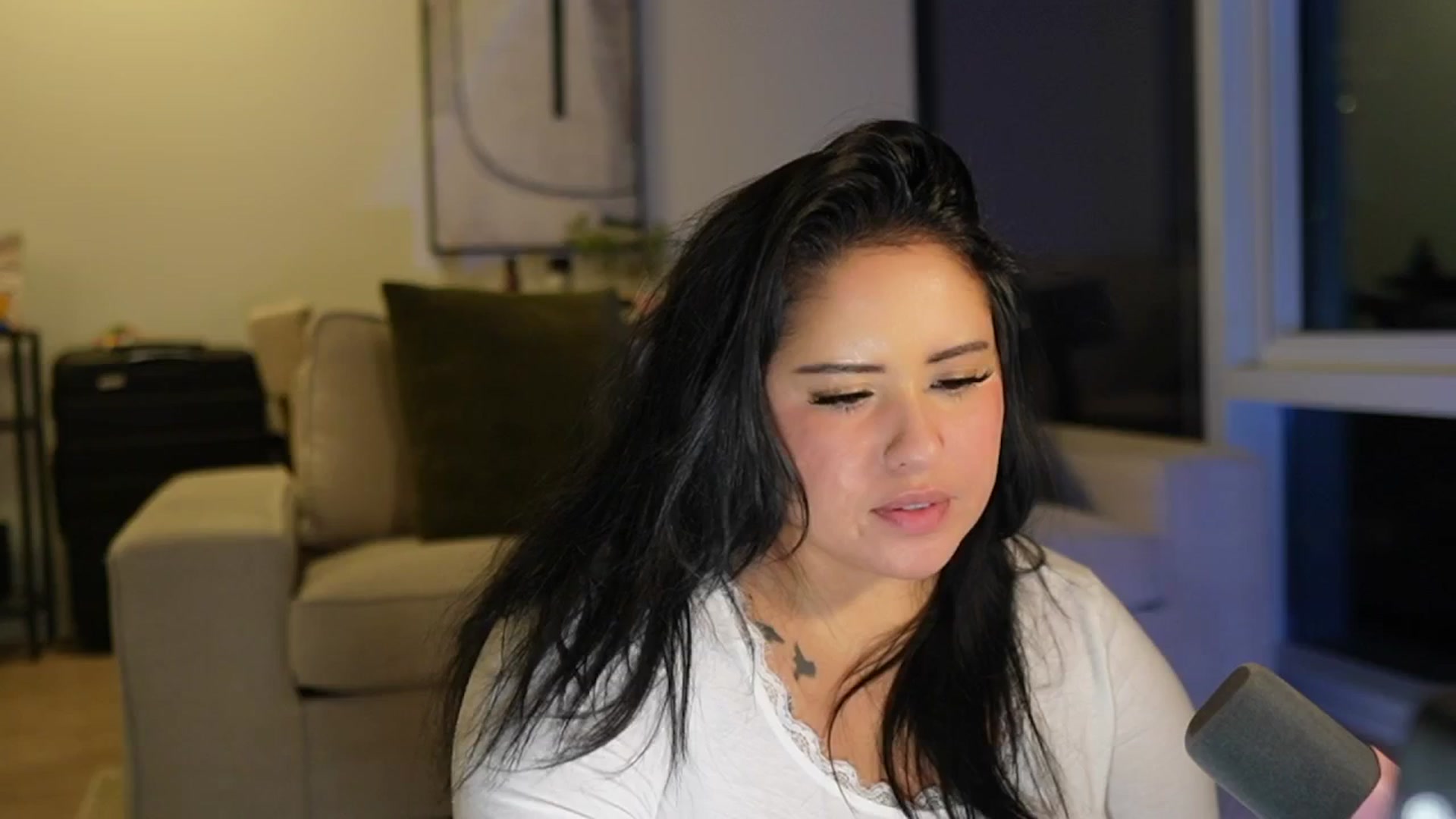 Gallery image thumbnail from Kamila__'s myfreecams stream on, 05/08/2024, 06:56 image 8 of 20