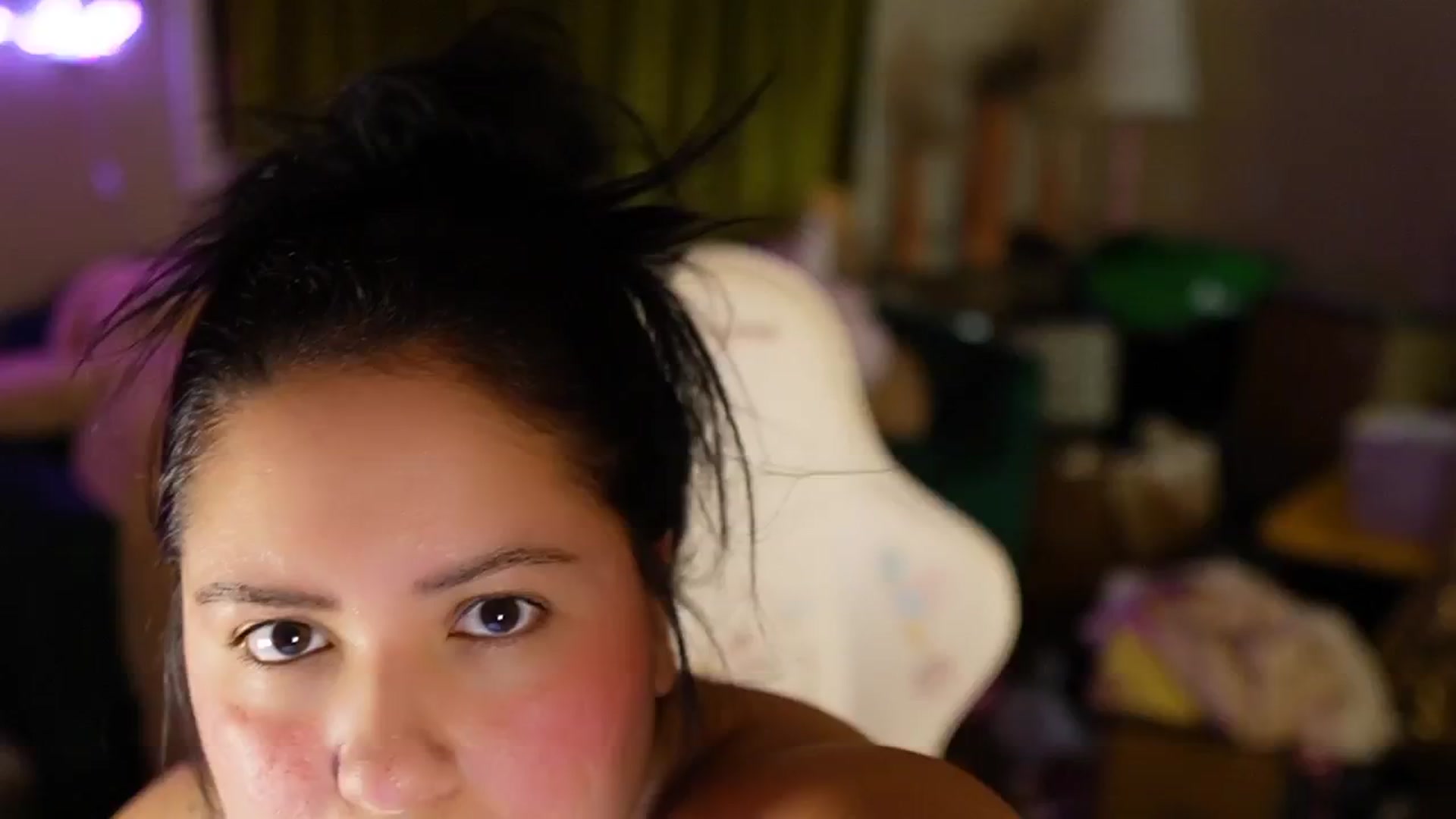 Gallery image thumbnail from Kamila__'s myfreecams stream on, 05/16/2024, 02:17 image 19 of 20