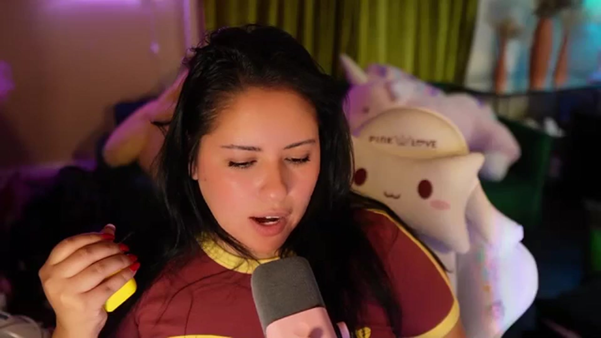 Gallery image thumbnail from Kamila__'s myfreecams stream on, 05/27/2024, 03:15 image 19 of 20