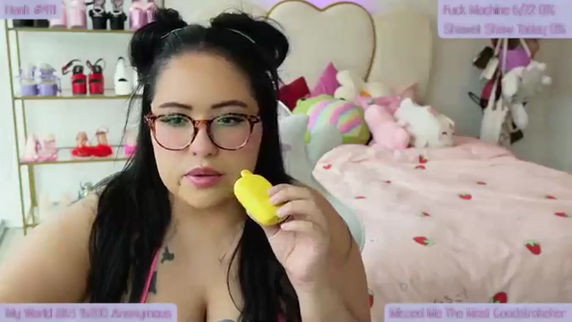 Gallery image thumbnail from Kamila__'s myfreecams stream on, 06/15/2024, 17:41 image 9 of 20