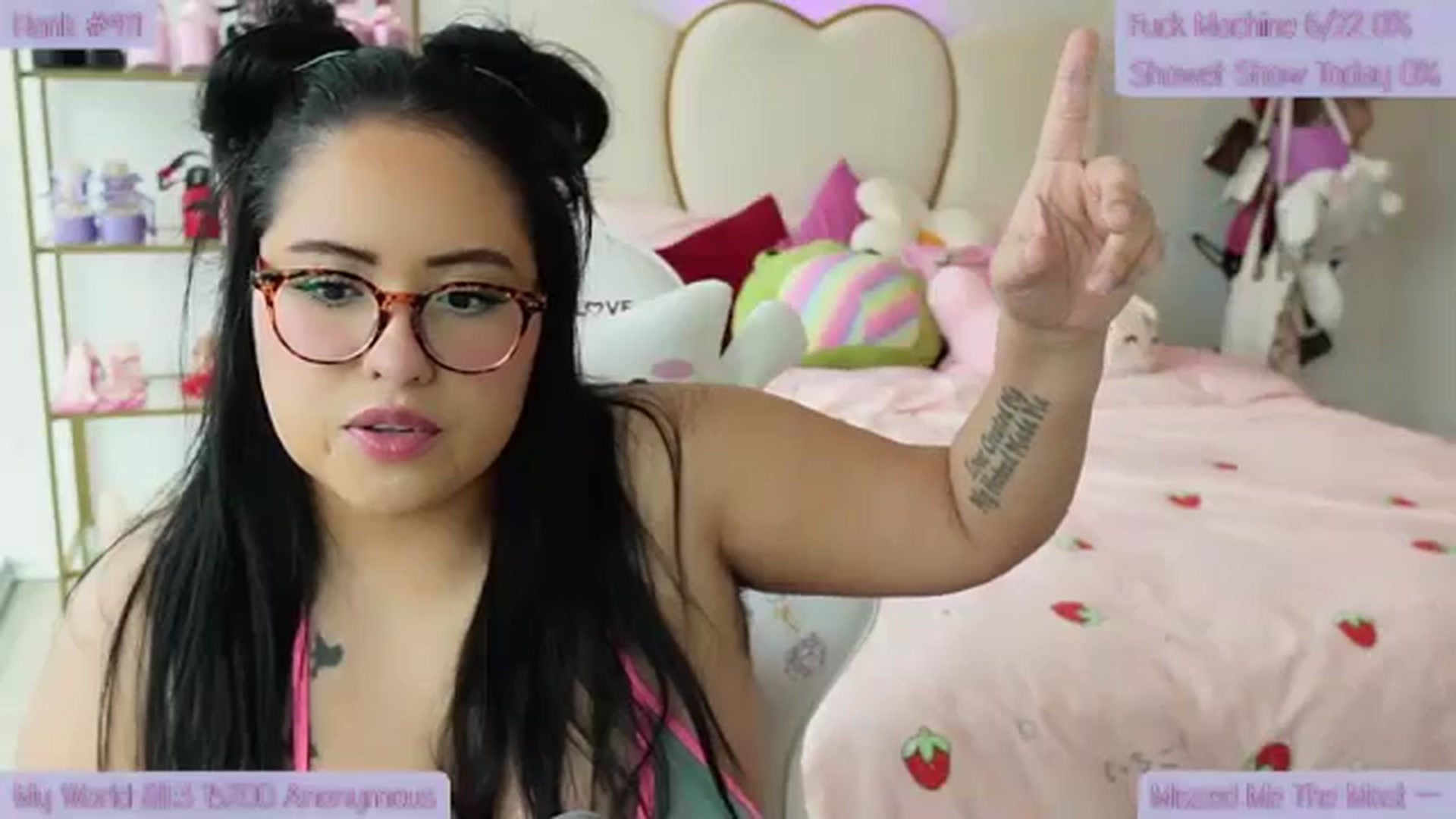 Gallery image thumbnail from Kamila__'s myfreecams stream on, 06/15/2024, 17:41 image 8 of 20