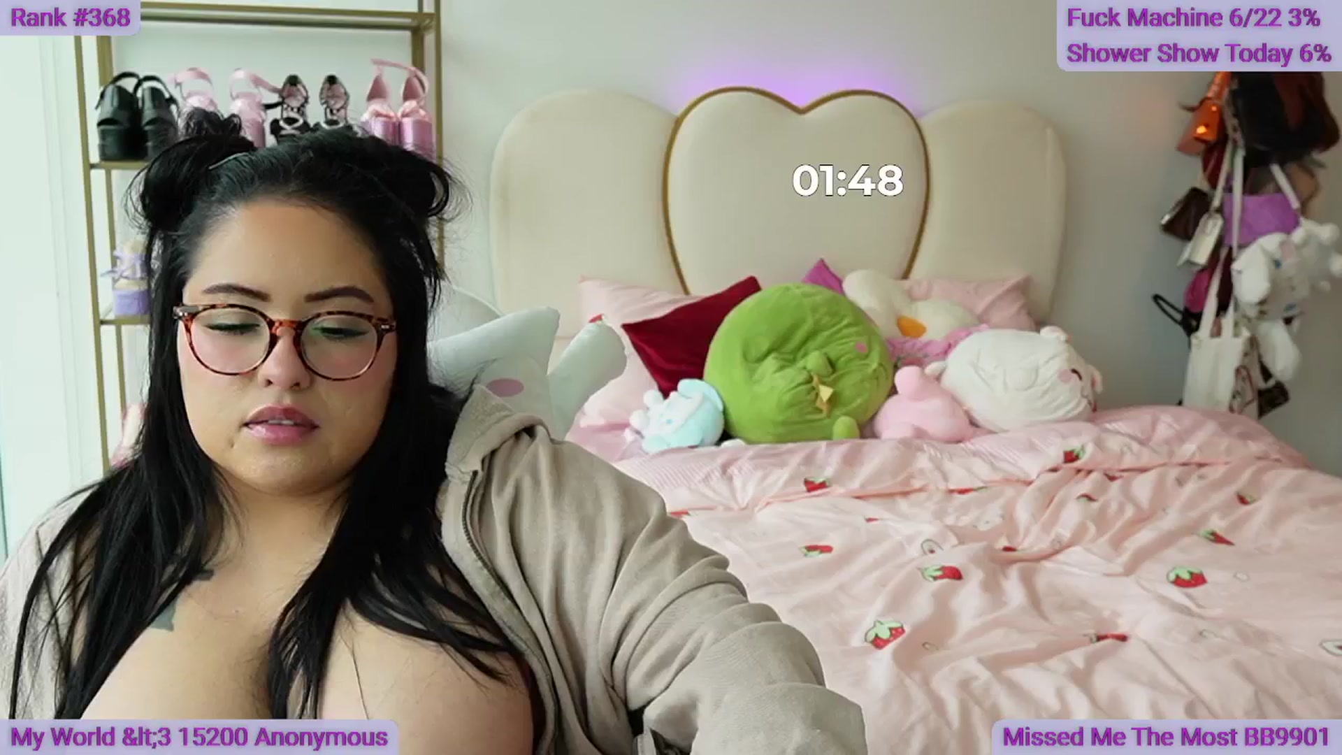 Gallery image thumbnail from Kamila__'s myfreecams stream on, 06/15/2024, 19:05 image 17 of 20