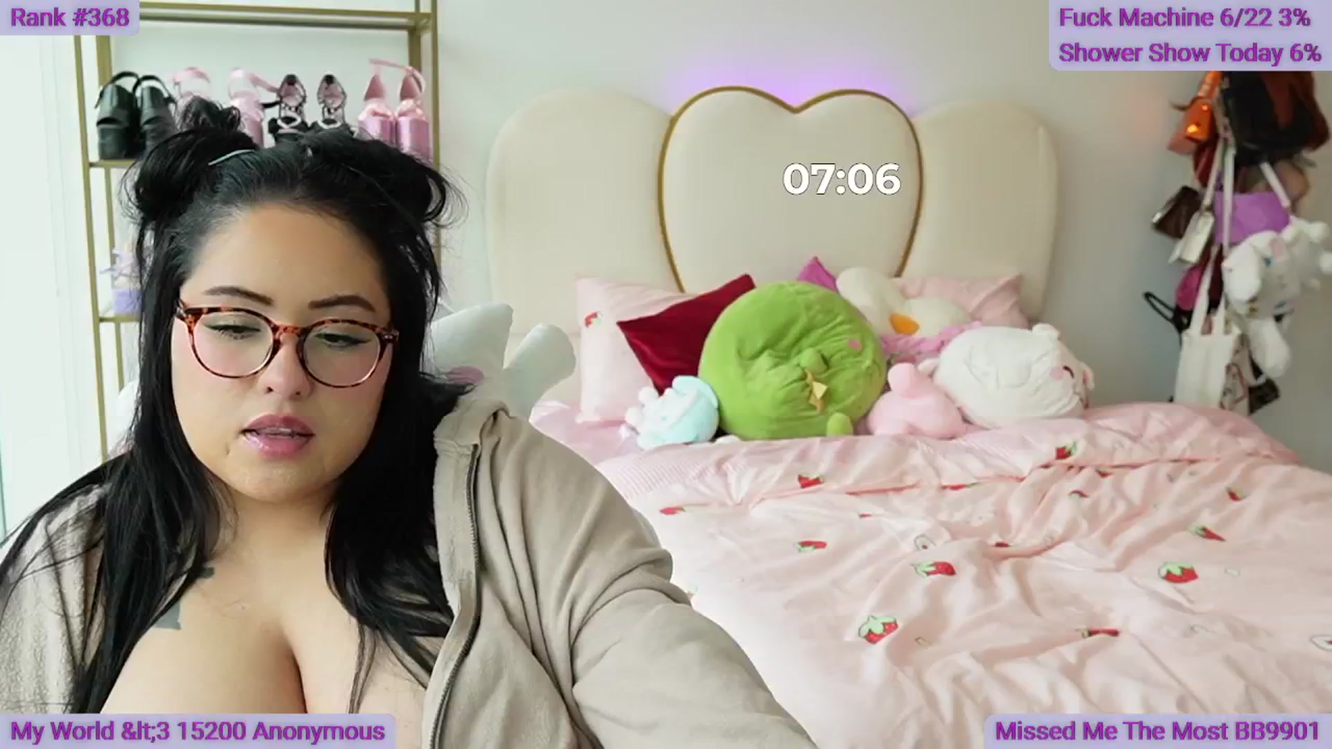 Gallery image thumbnail from Kamila__'s myfreecams stream on, 06/15/2024, 19:05 image 14 of 20