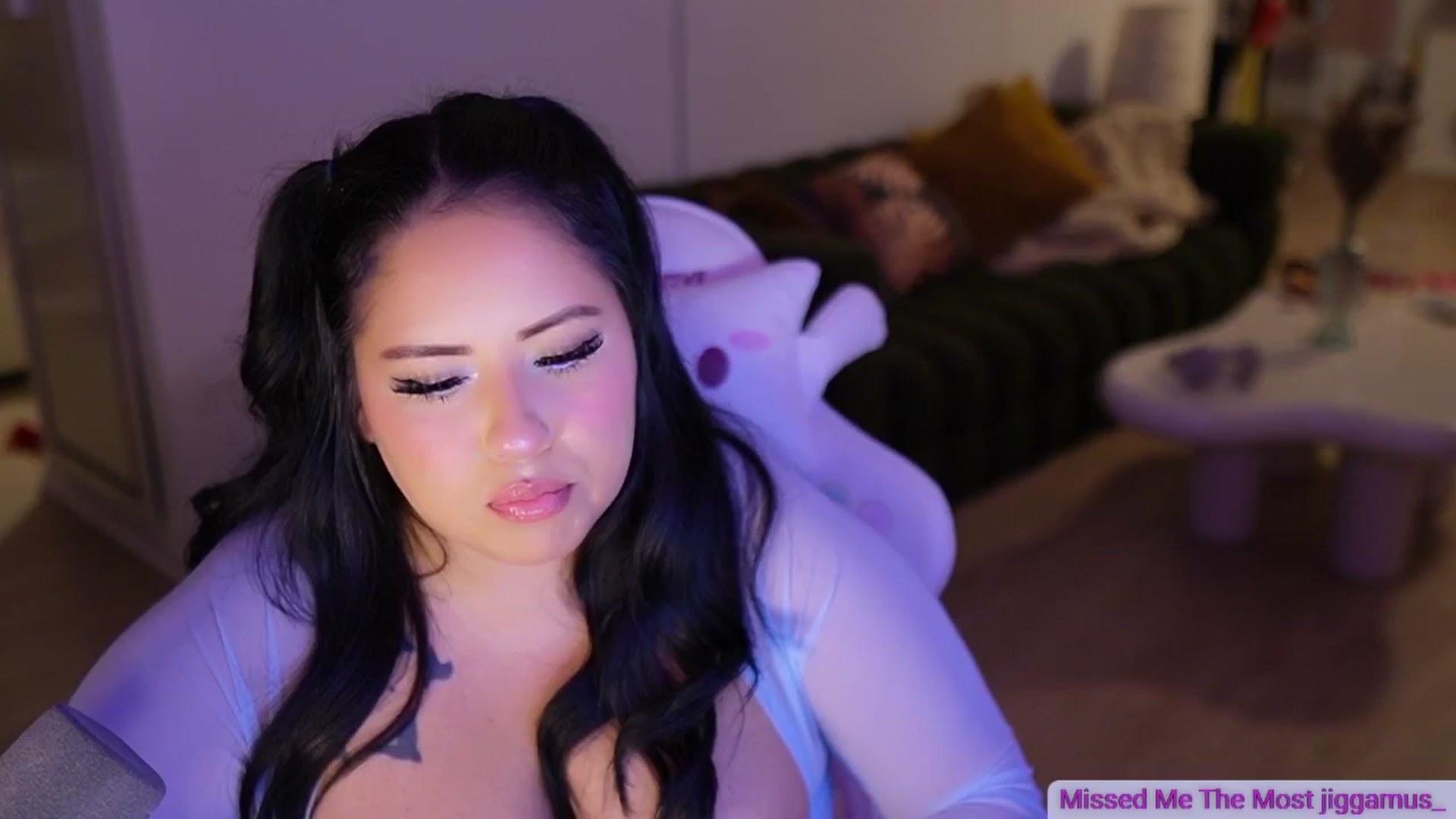 Gallery image thumbnail from Kamila__'s myfreecams stream on, 07/10/2024, 05:27 image 14 of 20