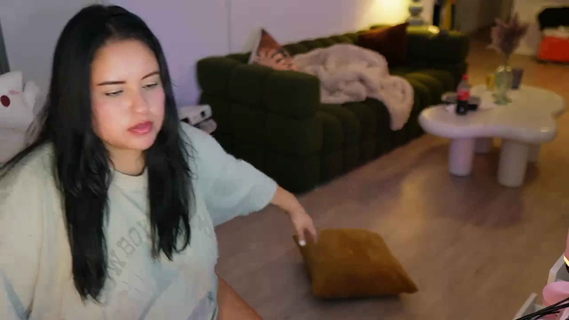 Gallery image thumbnail from Kamila__'s myfreecams stream on, 07/21/2024, 09:13 image 18 of 20