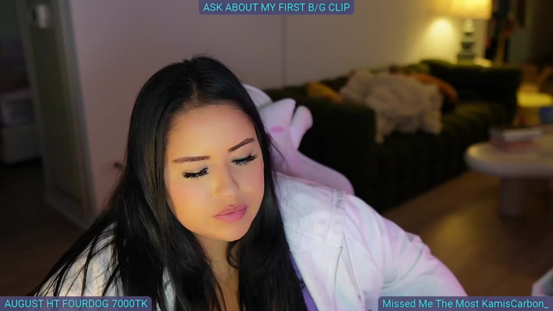 Gallery image thumbnail from Kamila__'s myfreecams stream on, 08/15/2024, 04:22 image 12 of 20