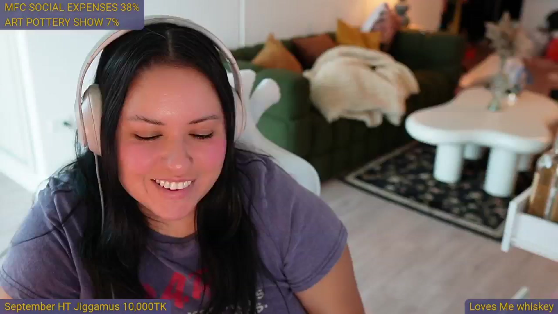 Gallery image thumbnail from Kamila__'s myfreecams stream on, 09/21/2024, 24:21 image 4 of 20
