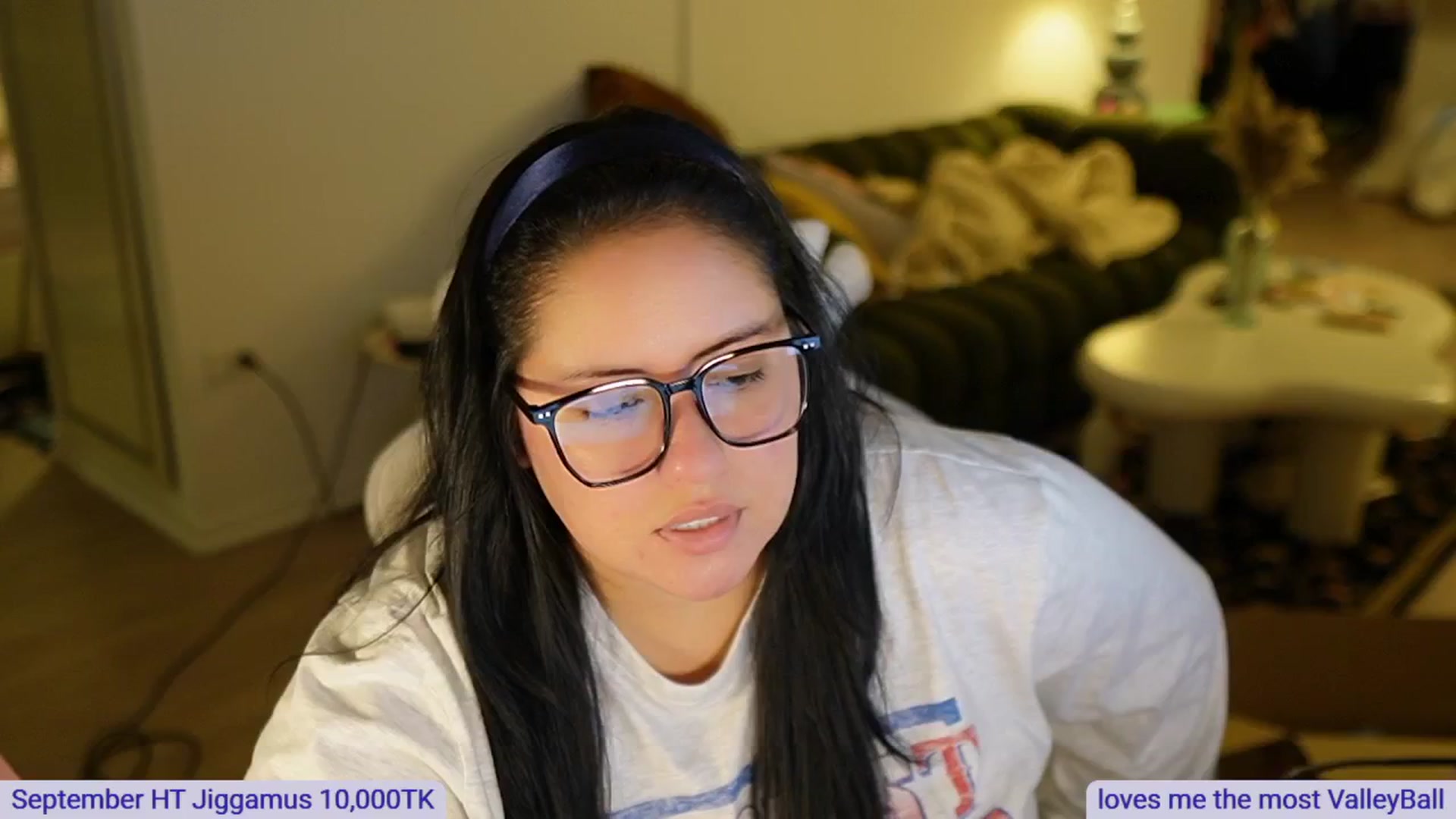 Gallery image thumbnail from Kamila__'s myfreecams stream on, 09/28/2024, 08:31 image 5 of 20