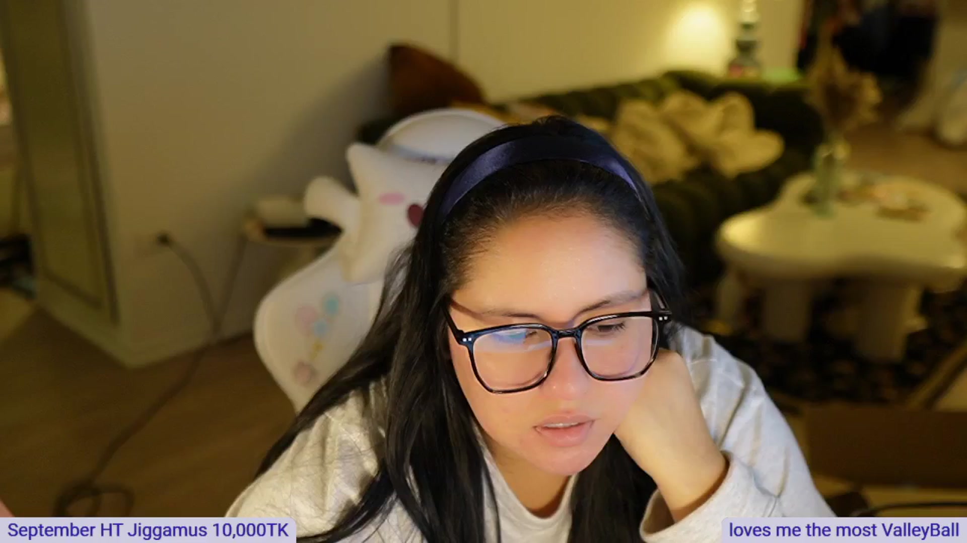 Gallery image thumbnail from Kamila__'s myfreecams stream on, 09/28/2024, 08:31 image 9 of 20