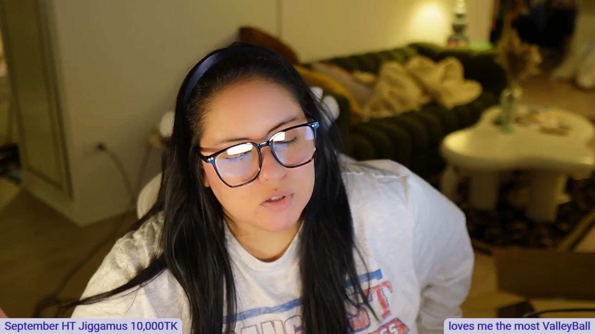 Gallery image thumbnail from Kamila__'s myfreecams stream on, 09/28/2024, 08:31 image 10 of 20