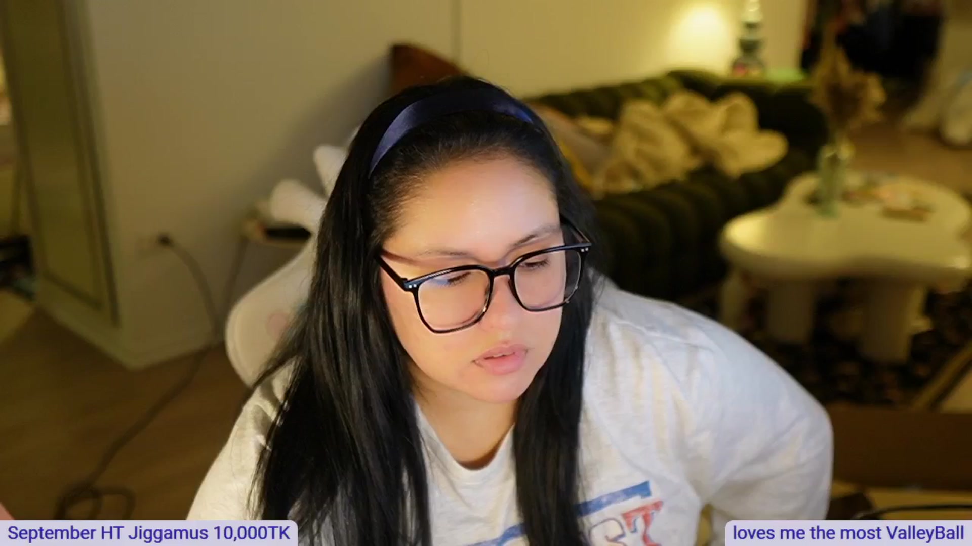 Gallery image thumbnail from Kamila__'s myfreecams stream on, 09/28/2024, 08:31 image 14 of 20