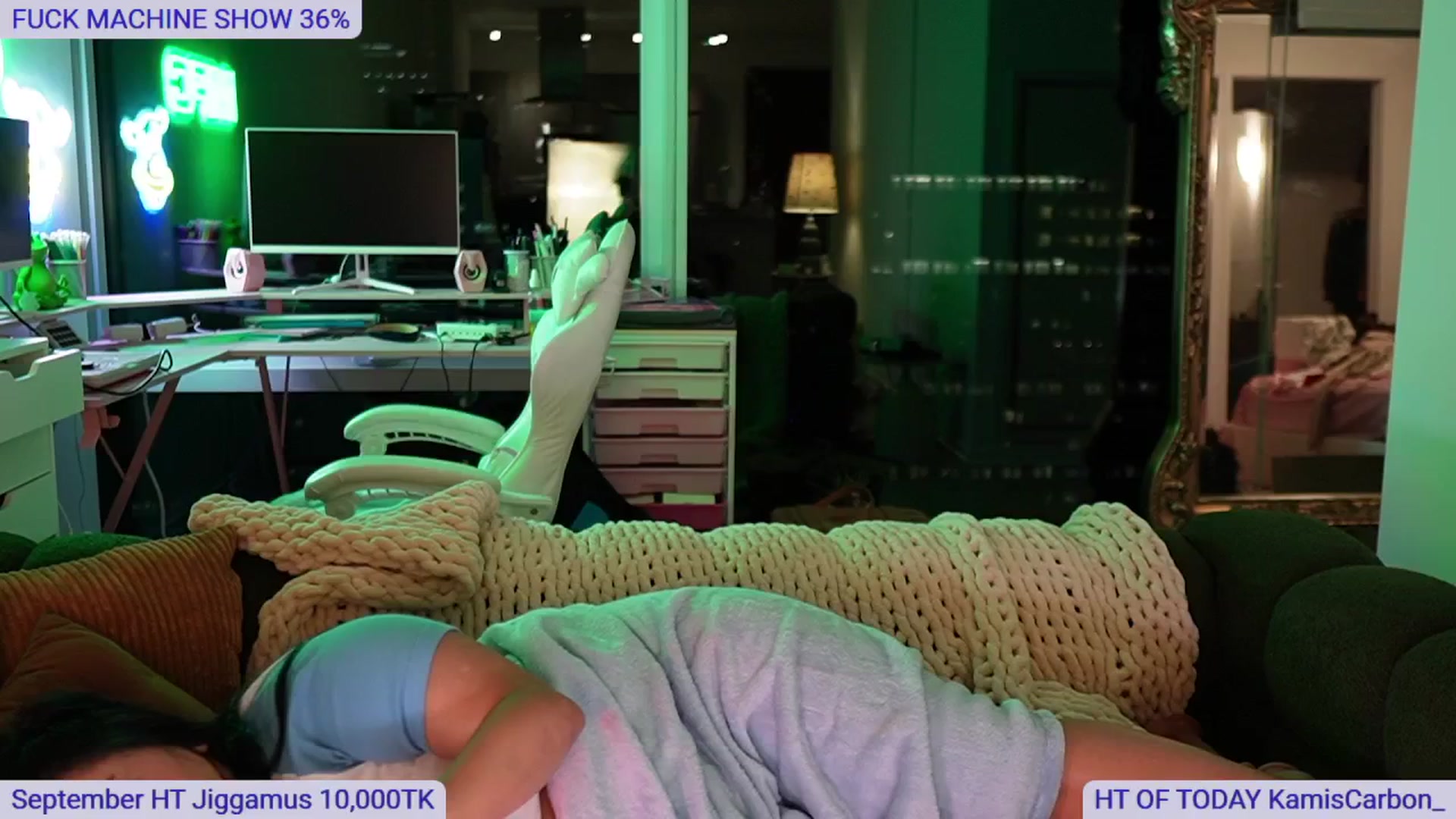 Gallery image thumbnail from Kamila__'s myfreecams stream on, 09/29/2024, 13:14 image 2 of 20