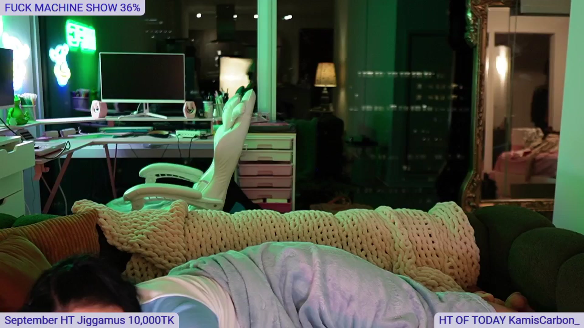 Gallery image thumbnail from Kamila__'s myfreecams stream on, 09/29/2024, 13:14 image 5 of 20