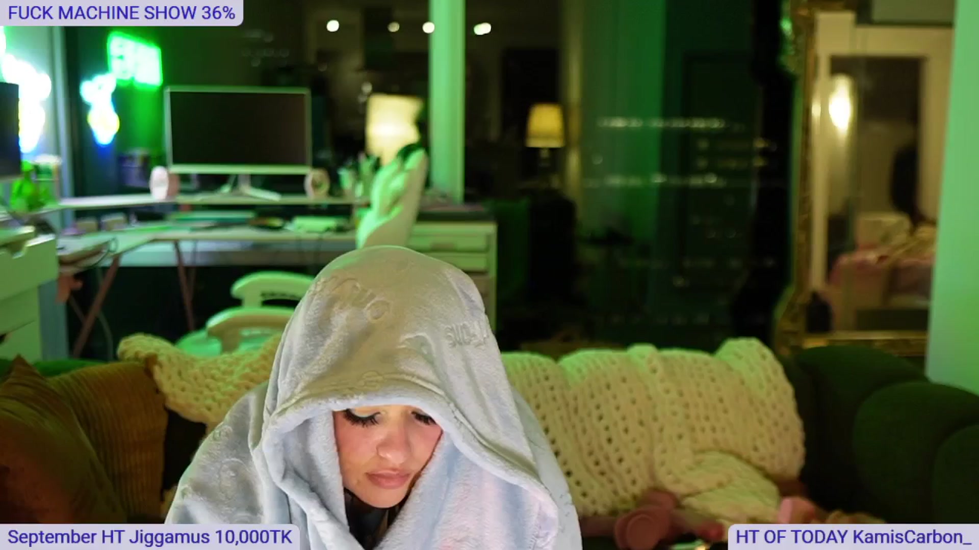 Gallery image thumbnail from Kamila__'s myfreecams stream on, 09/29/2024, 13:14 image 3 of 20