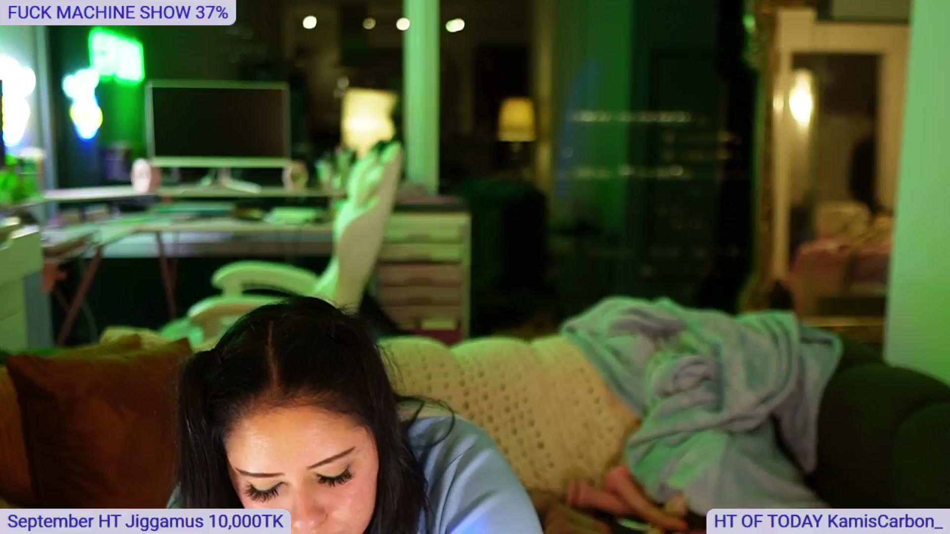 Gallery image thumbnail from Kamila__'s myfreecams stream on, 09/29/2024, 13:14 image 11 of 20