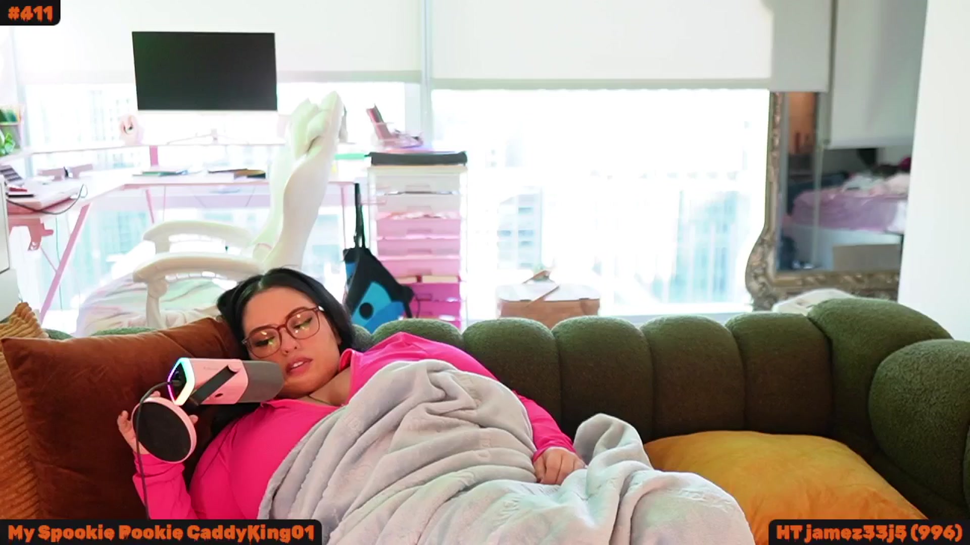 Gallery image thumbnail from Kamila__'s myfreecams stream on, 10/02/2024, 14:56 image 13 of 20