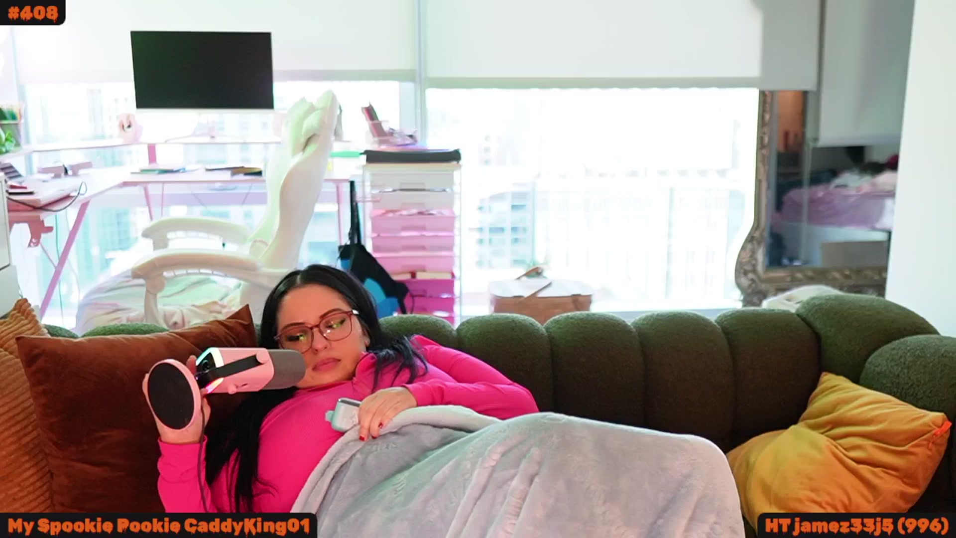 Gallery image thumbnail from Kamila__'s myfreecams stream on, 10/02/2024, 14:56 image 9 of 20
