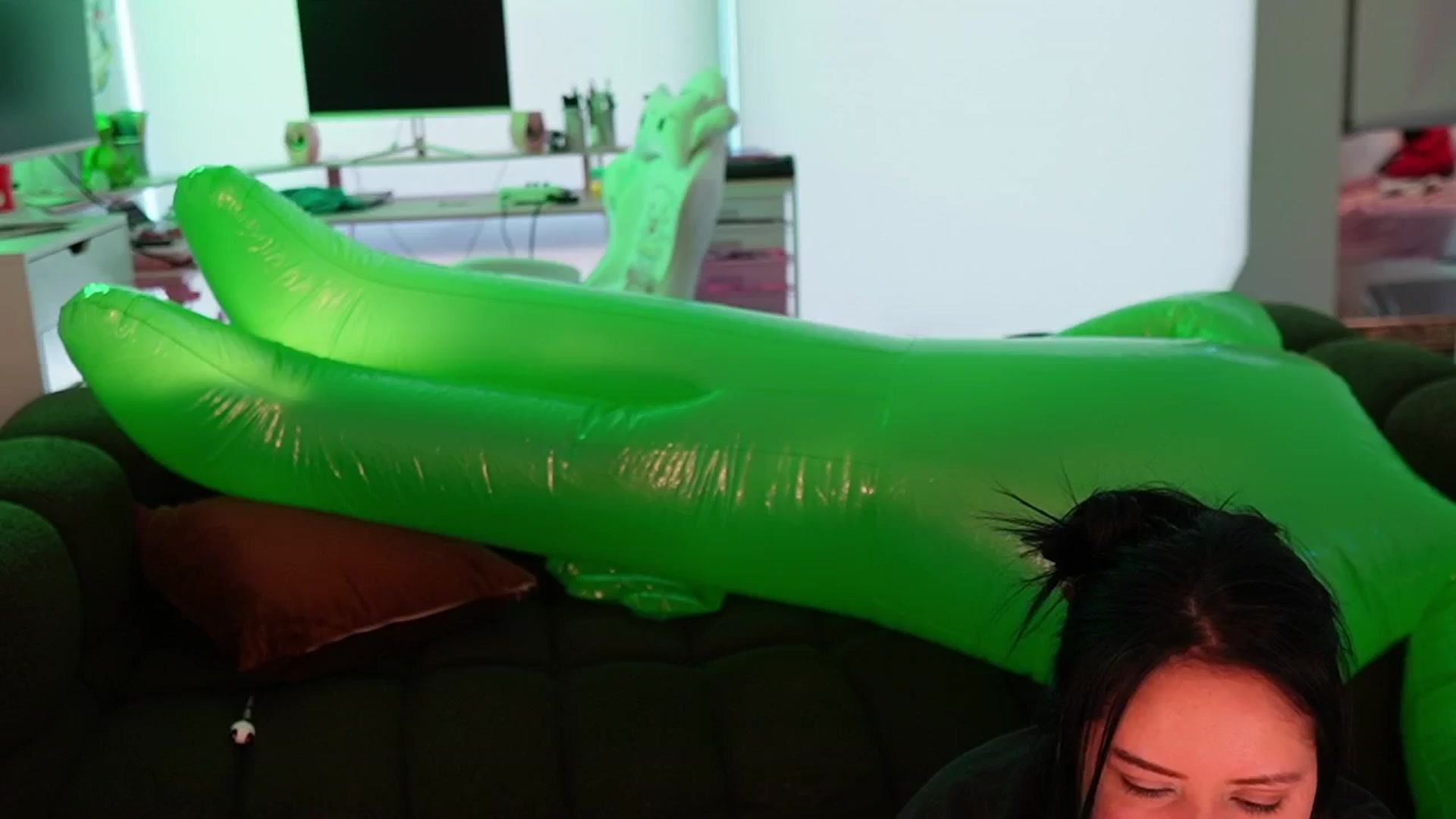 Gallery image thumbnail from Kamila__'s myfreecams stream on, 10/05/2024, 17:42 image 19 of 20