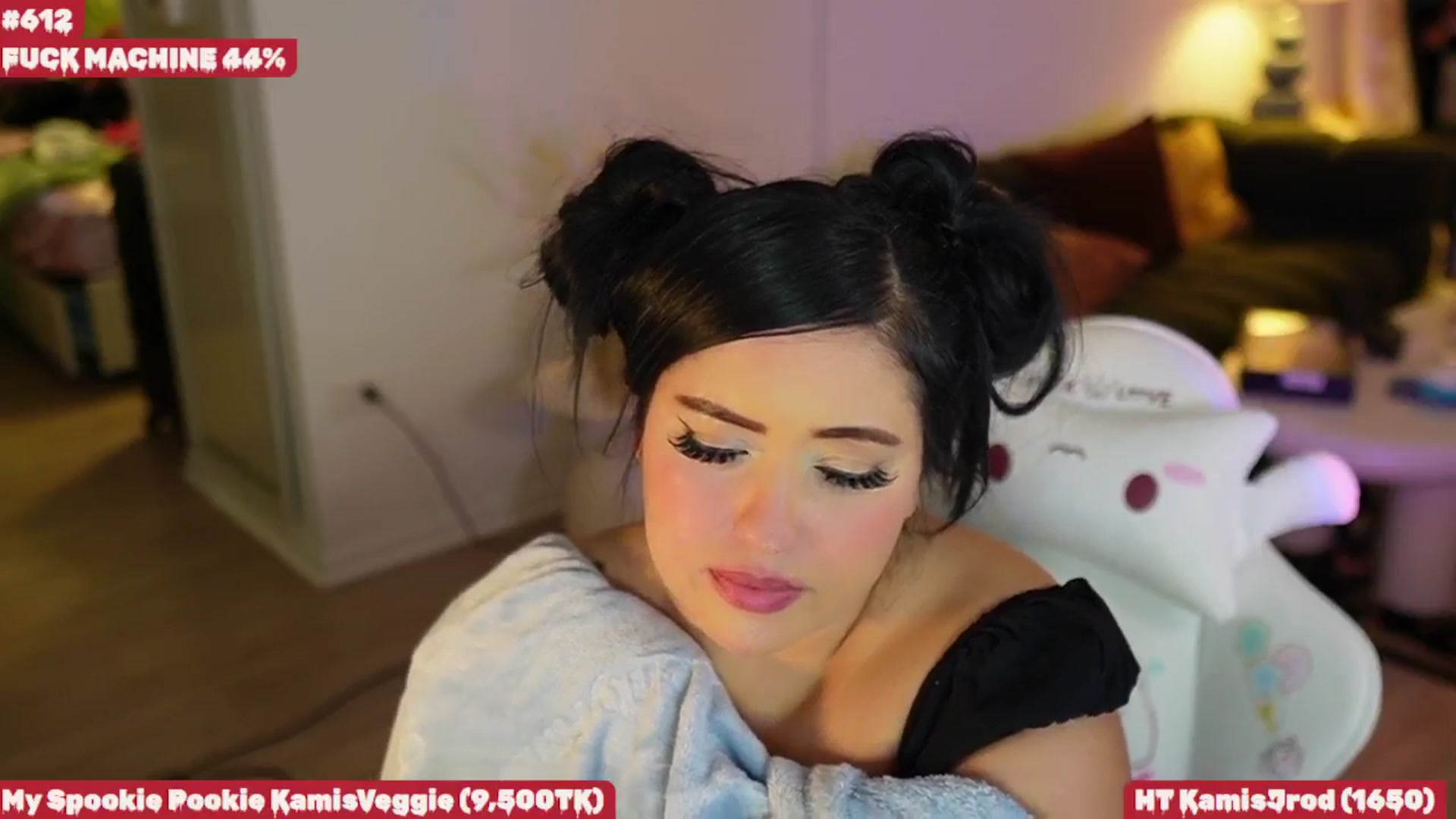 Gallery image thumbnail from Kamila__'s myfreecams stream on, 10/19/2024, 11:31 image 13 of 20